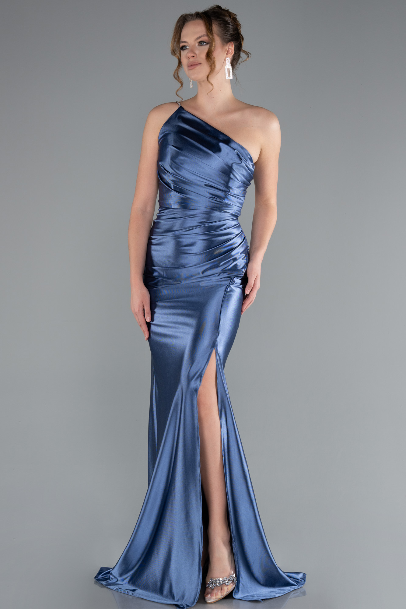 İndigo Tek Omuz Yırtmaçlı Uzun Saten Mezuniyet Elbisesi ABU5022