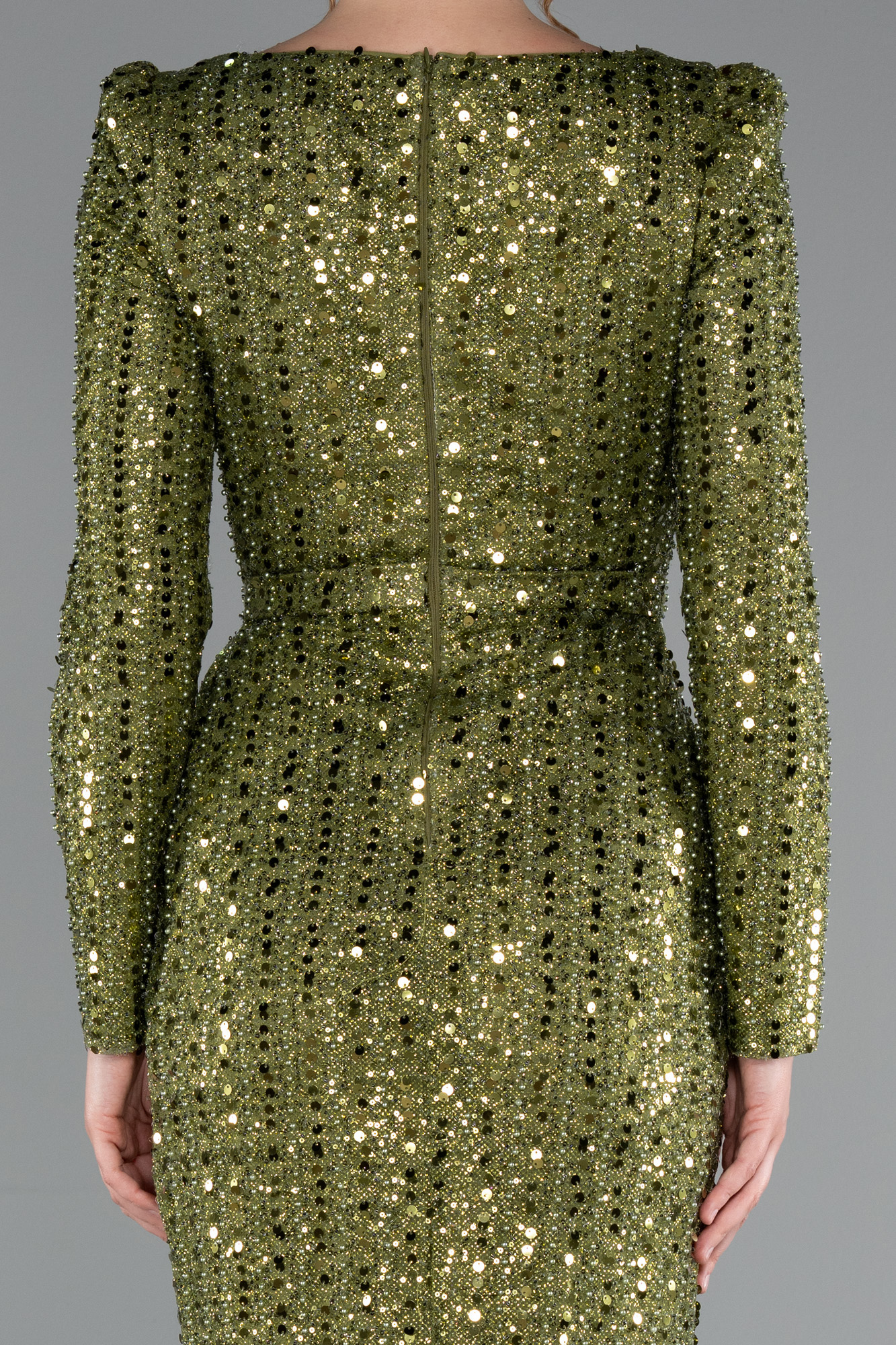 Haki Kare Yaka Uzun Kol Boncuklu Abiye Elbise ABU5021 - Görsel 4