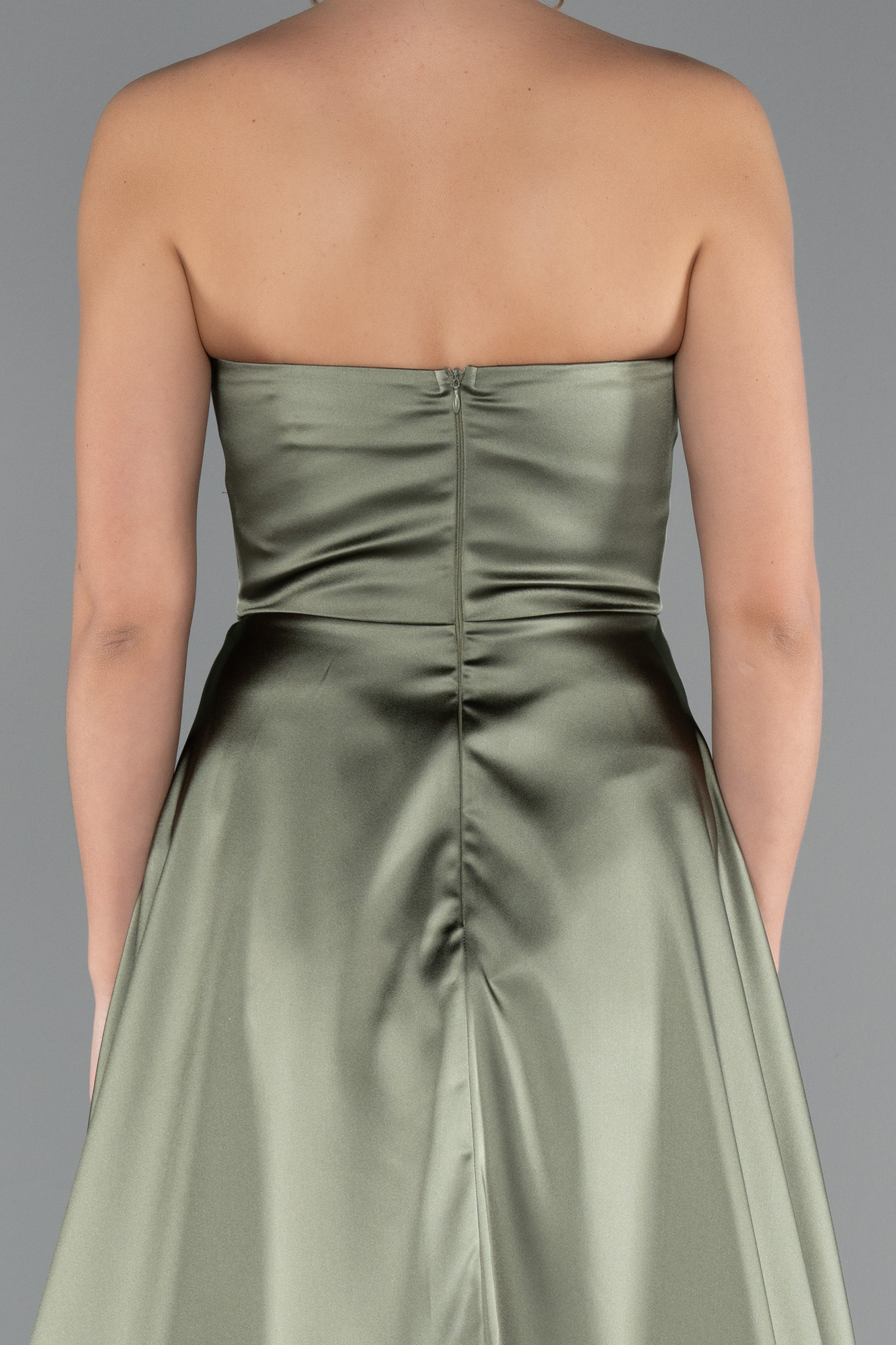 Haki Straplez Bacak Dekolteli Uzun Saten Mezuniyet Elbisesi ABU5023 - Görsel 4