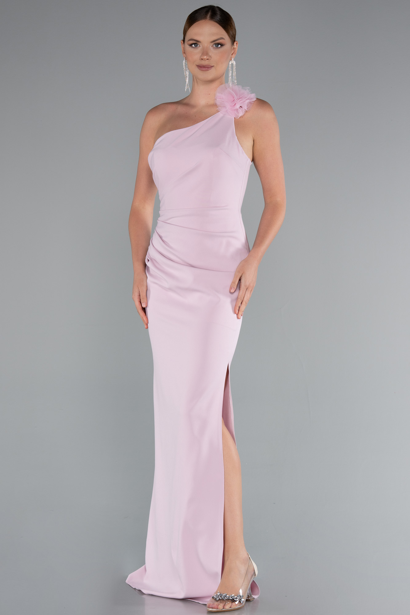 Pudra Tek Omuz Yırtmaçlı Uzun Abiye Elbise ABU4891