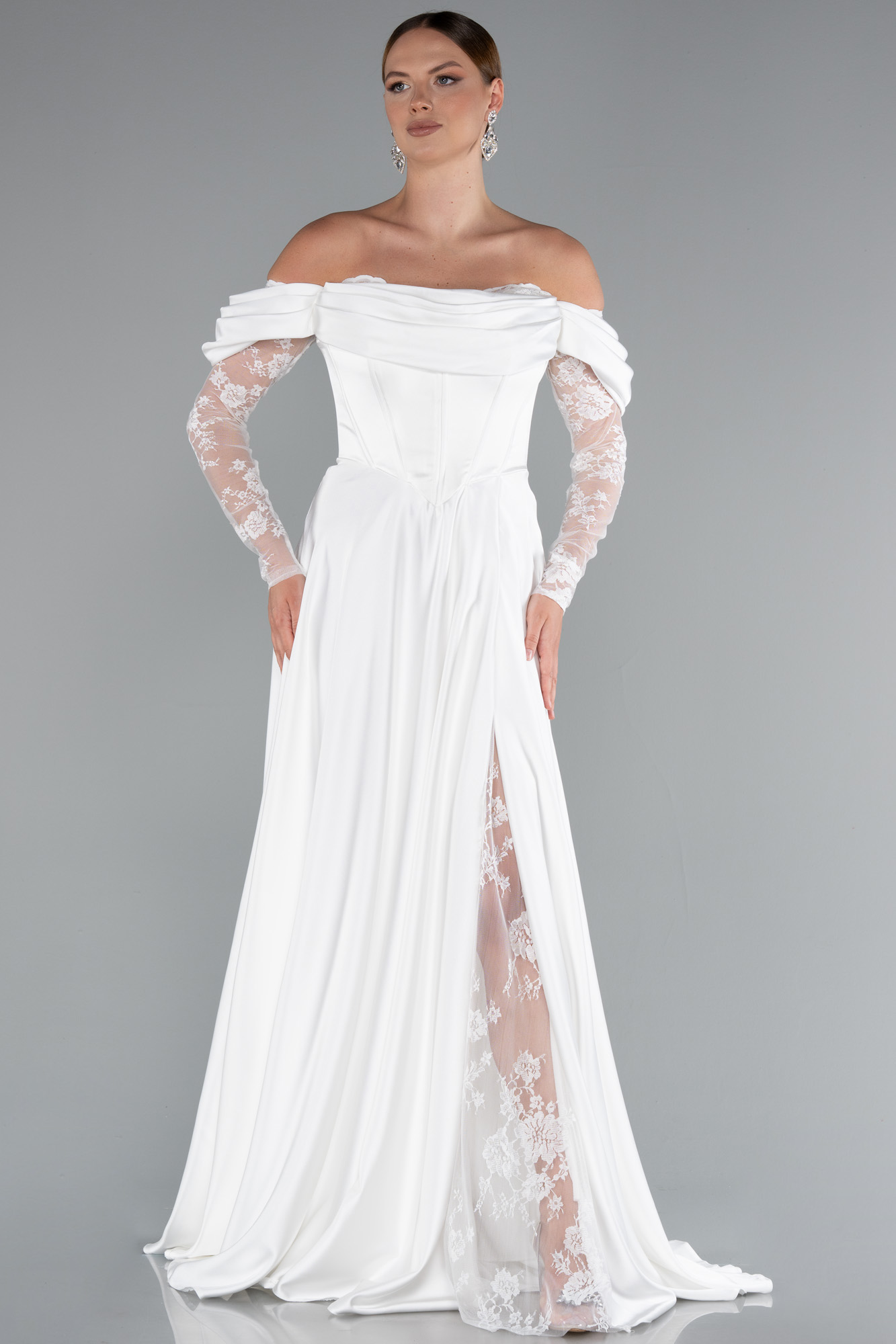 Ekru Dantel Uzun Kol Kayık Yaka Yırtmaçlı Saten Abiye ABU5054 - Görsel 3