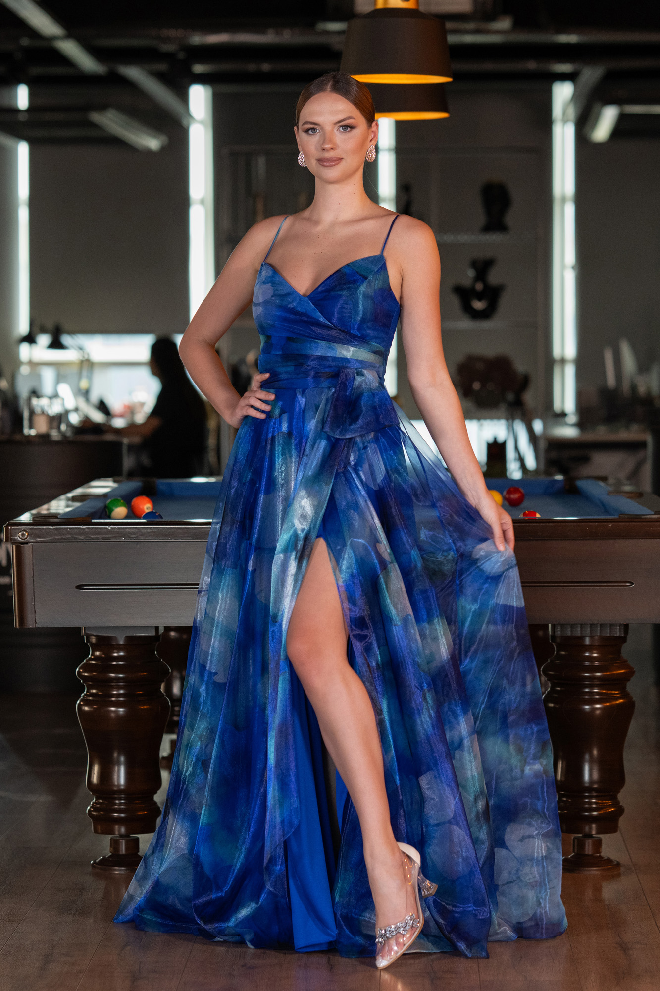 Saks Mavi Yırtmaçlı Uzun Empirme Mezuniyet Elbisesi ABU5053