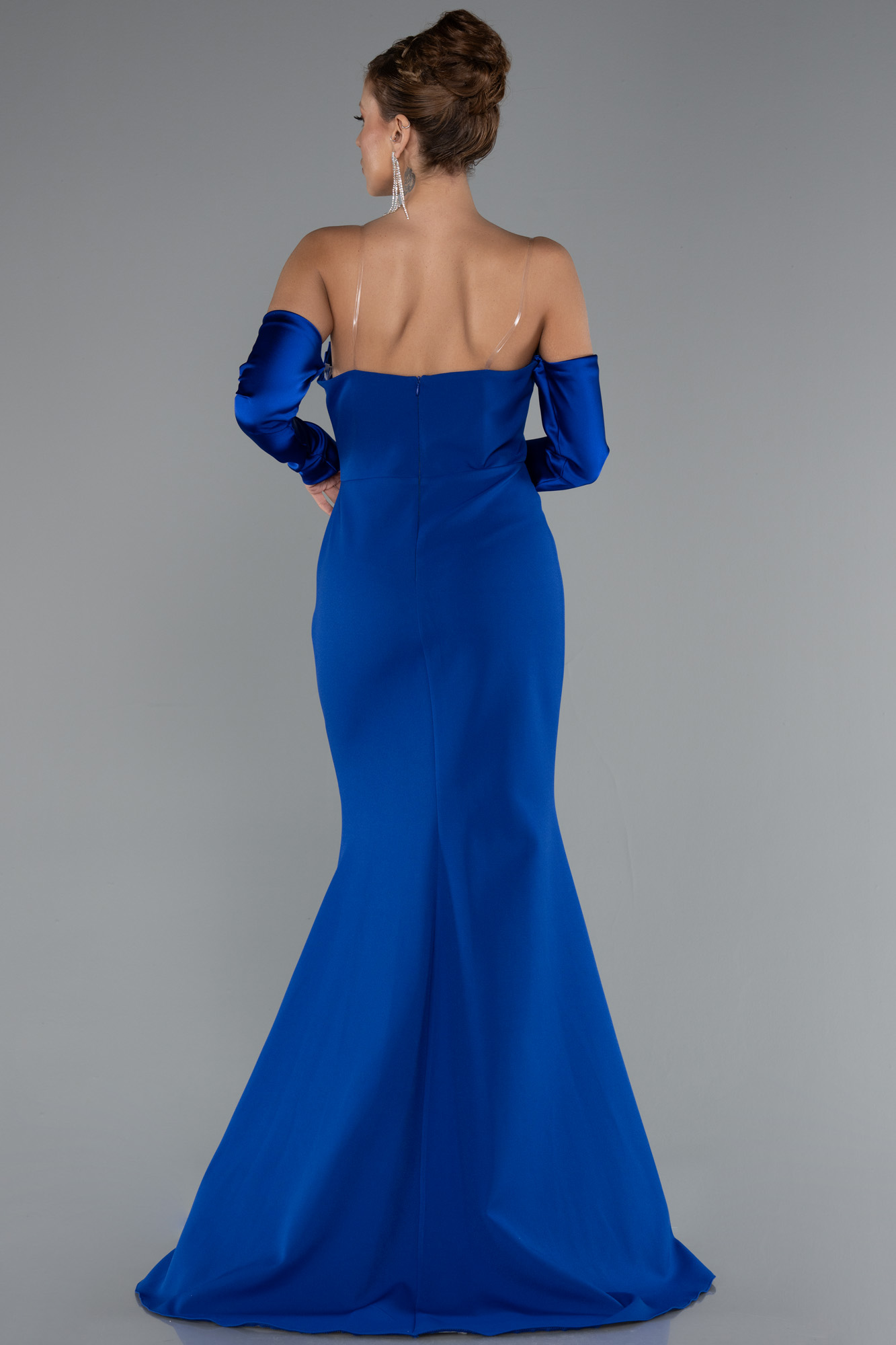 Saks Mavi Straplez Kol Aksesuarlı Uzun Balık Abiye ABU4637 - Görsel 2