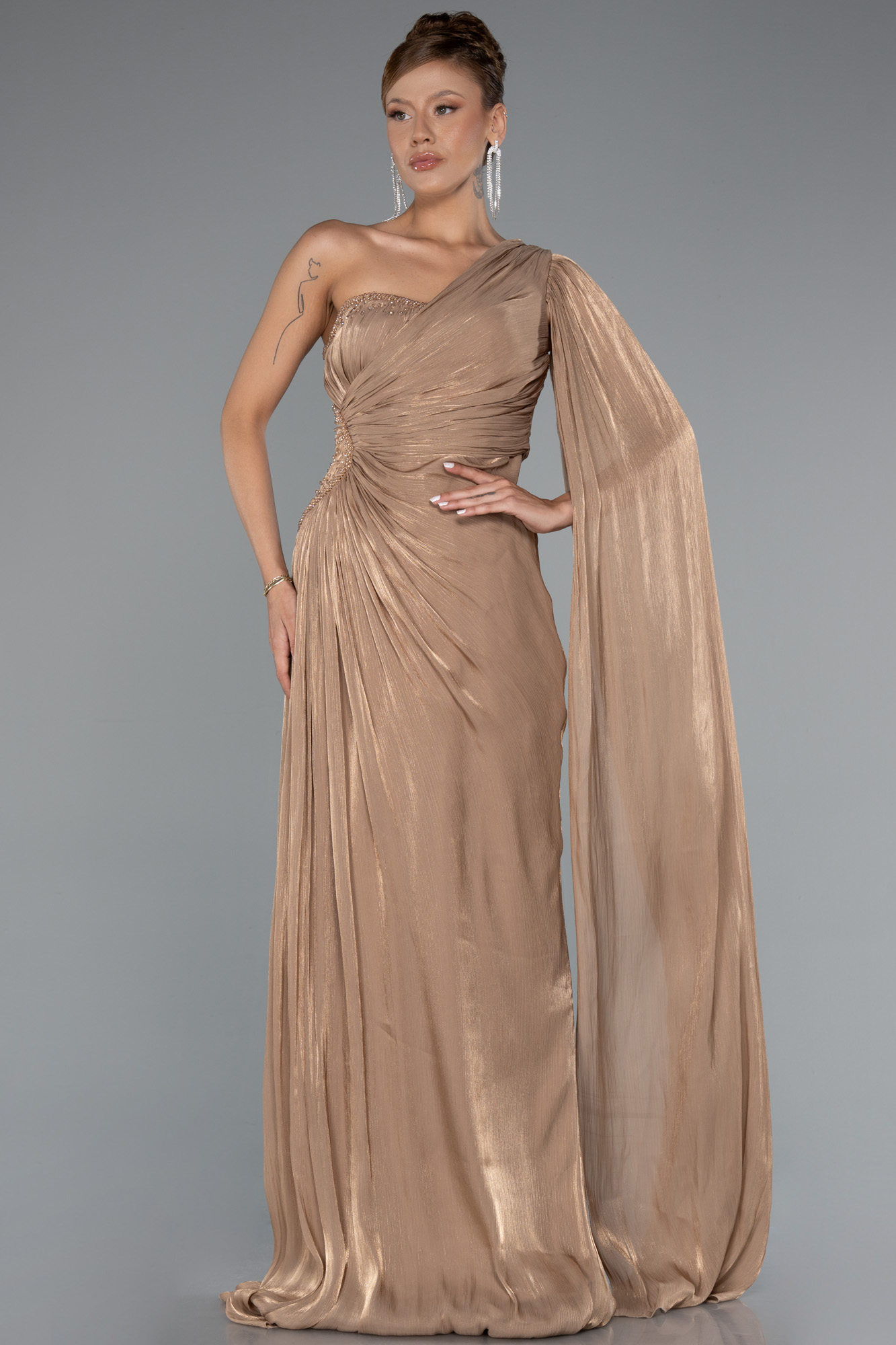 Gold Tek Omuz Yırtmaçlı Ateş Pile Uzun Şifon Abiye ABU4978