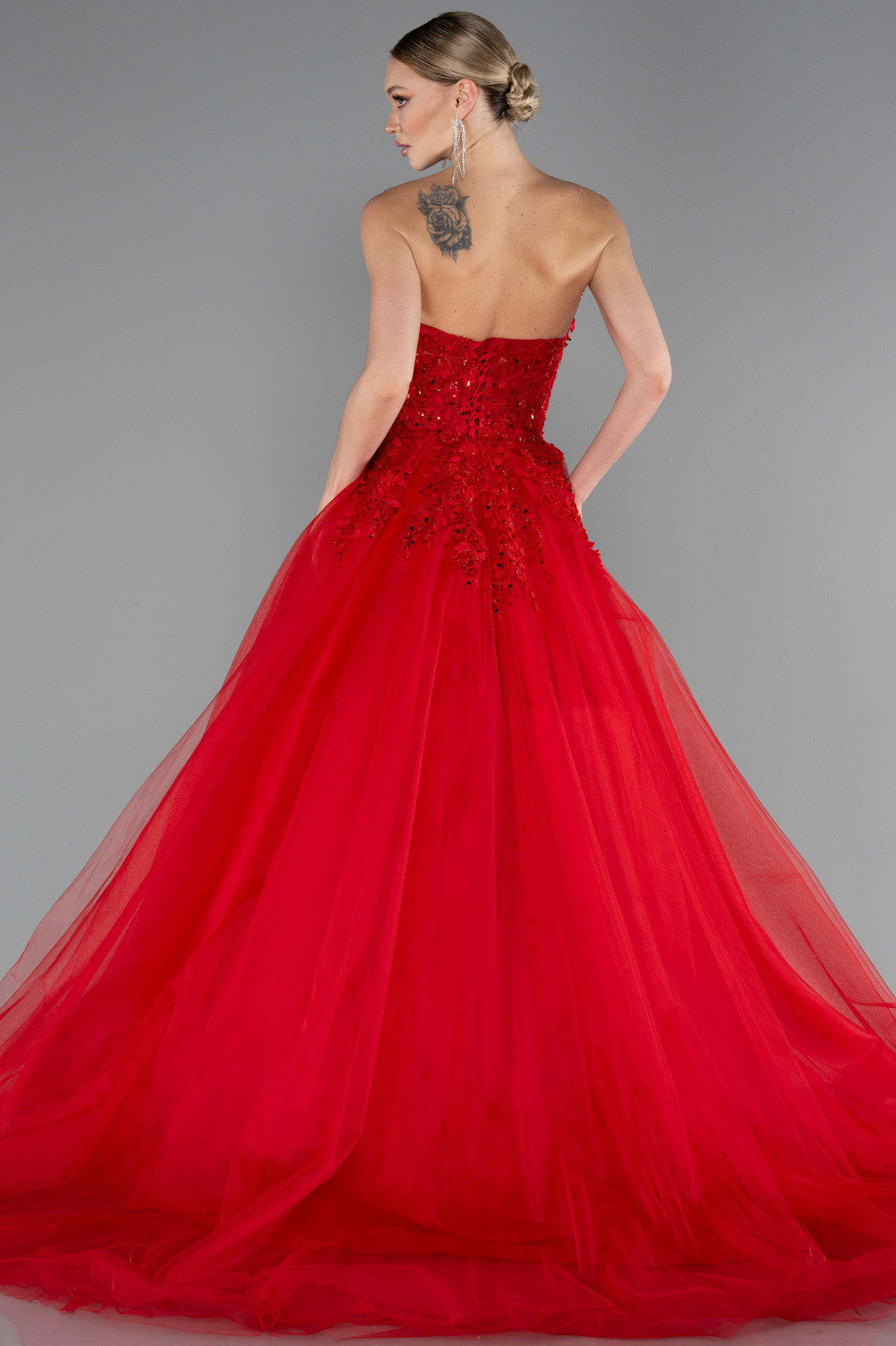 Kırmızı Straplez Güpürlü Uzun Özel Tasarım Nişan Elbisesi ABU4431 - Görsel 3