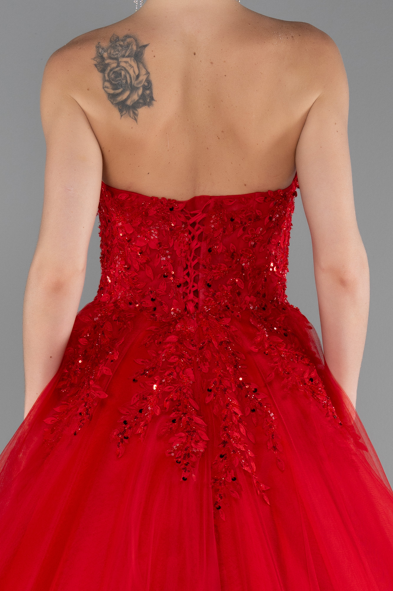 Kırmızı Straplez Güpürlü Uzun Özel Tasarım Nişan Elbisesi ABU4431 - Görsel 5