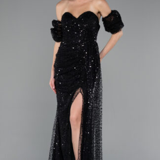 Siyah Straplez Yırtmaçlı Kol Aksesuarlı Uzun Pullu Abiye ABU5075