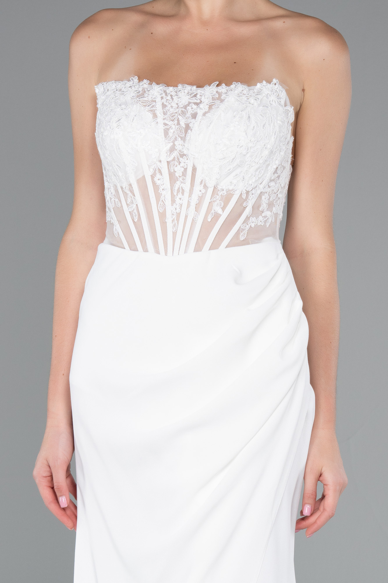 Ekru Straplez Güpür Aplikeli Yırtmaçlı Uzun Abiye Elbise ABU5001 - Görsel 4