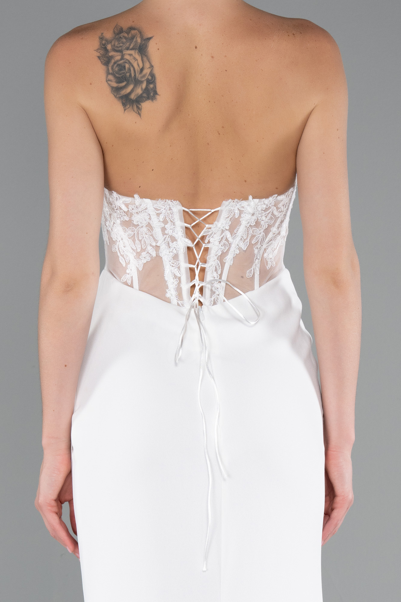 Ekru Straplez Güpür Aplikeli Yırtmaçlı Uzun Abiye Elbise ABU5001 - Görsel 5