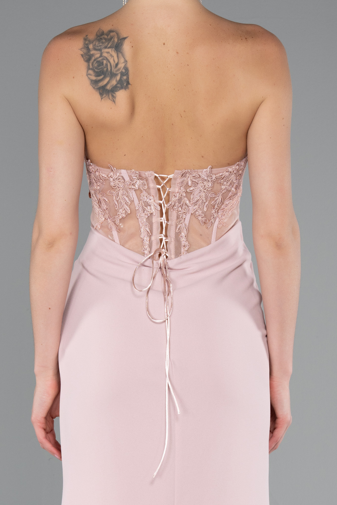 Pudra Straplez Güpür Aplikeli Yırtmaçlı Uzun Abiye Elbise ABU5001 - Görsel 4