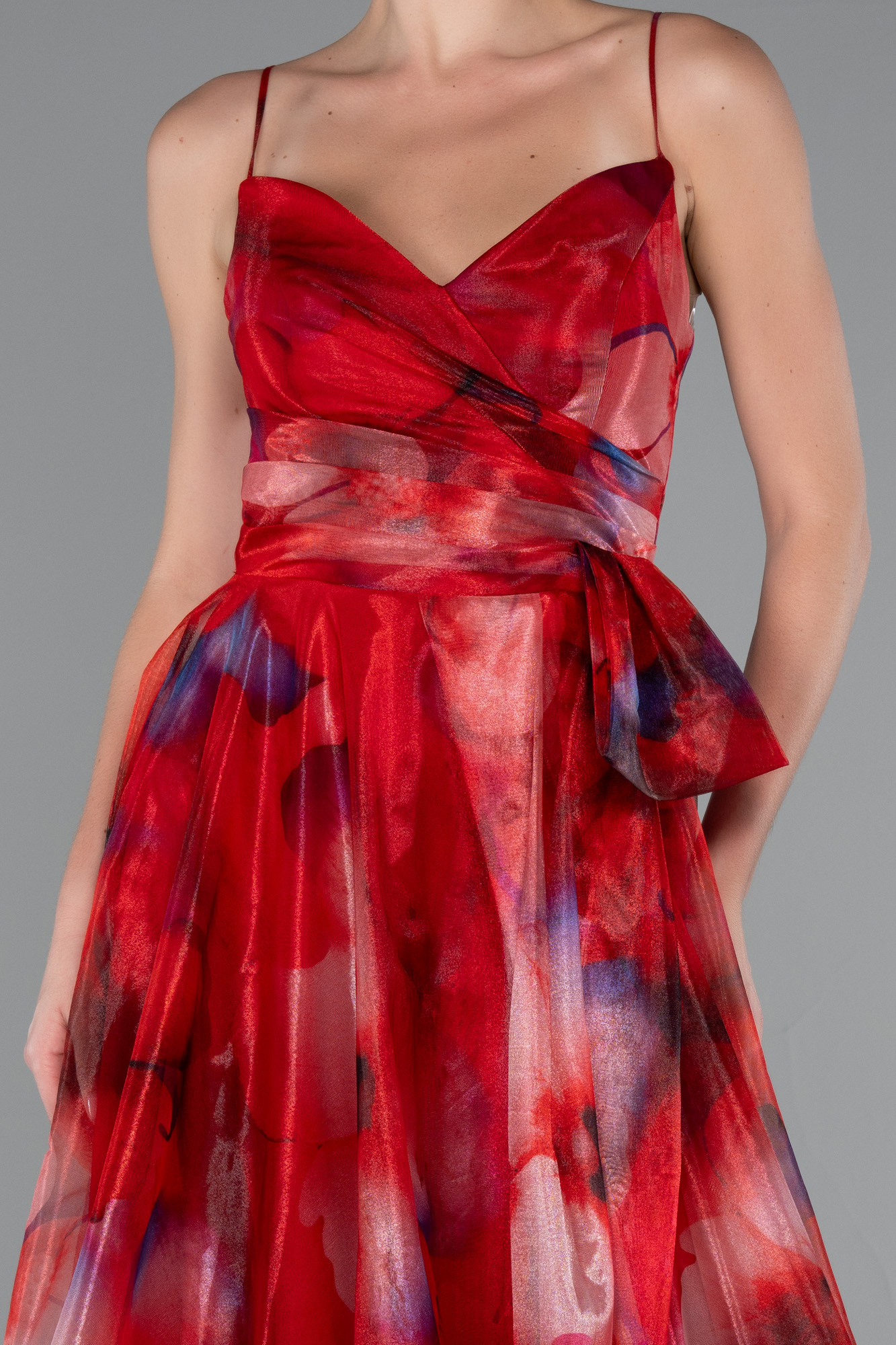 Kırmızı Bacak Dekolteli Uzun Empirme Mezuniyet Elbisesi ABU5053 - Görsel 3