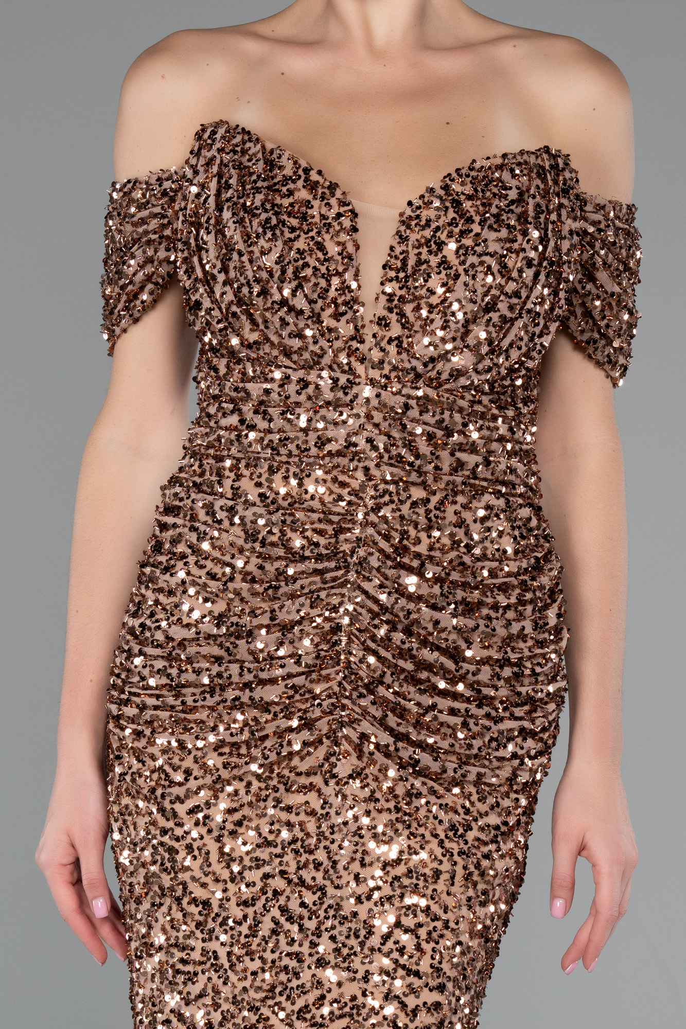 Bakır Kayık Yaka Uzun Pullu Balık Abiye Elbise ABU4906 - Görsel 3