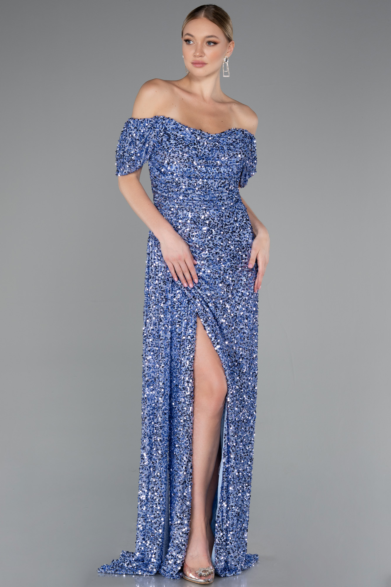 İndigo Kayık Yaka Yırtmaçlı Uzun Pullu Abiye Elbise ABU4843