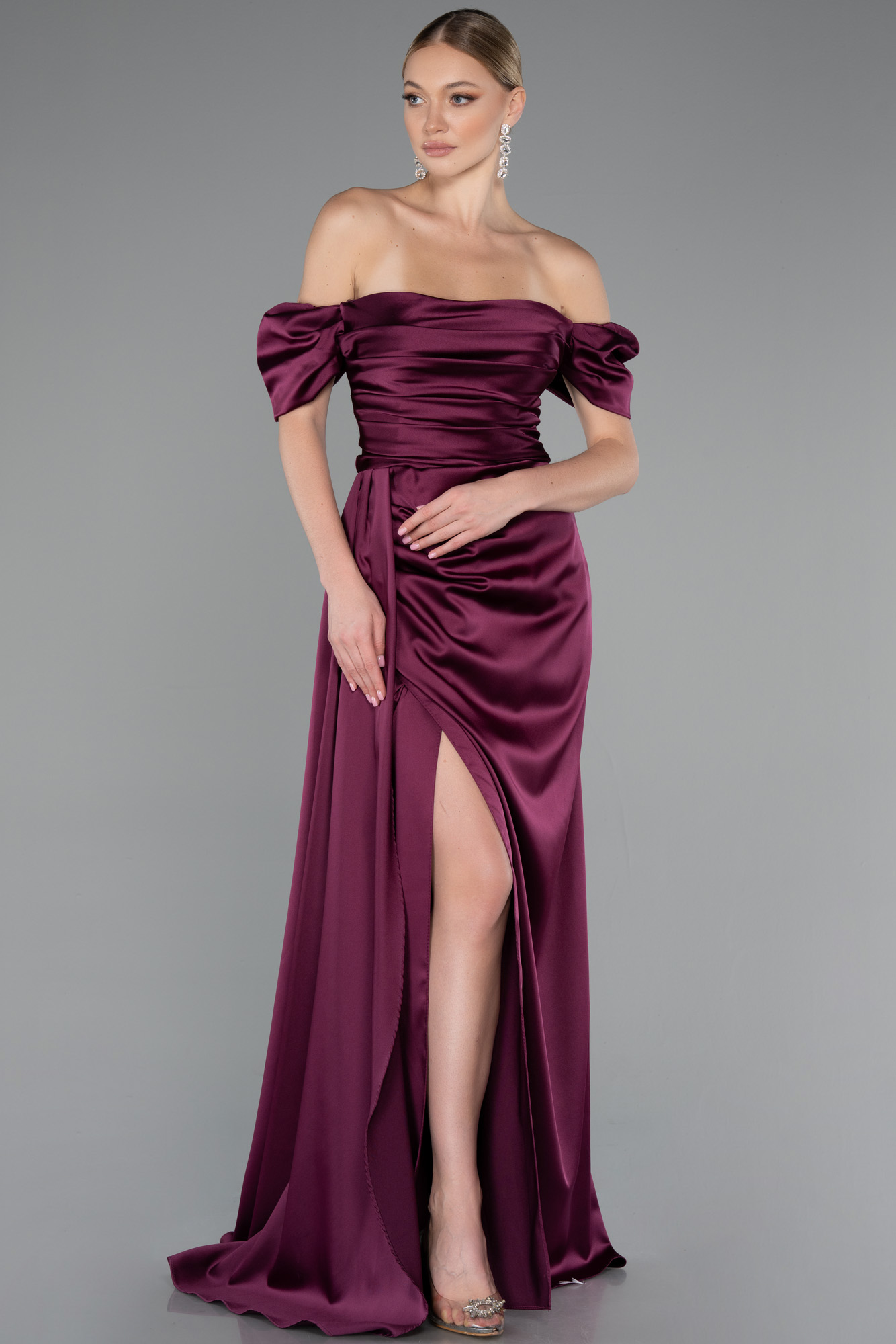 Vişne Kayık Yaka Kuyruklu Uzun Saten Abiye ABU1606