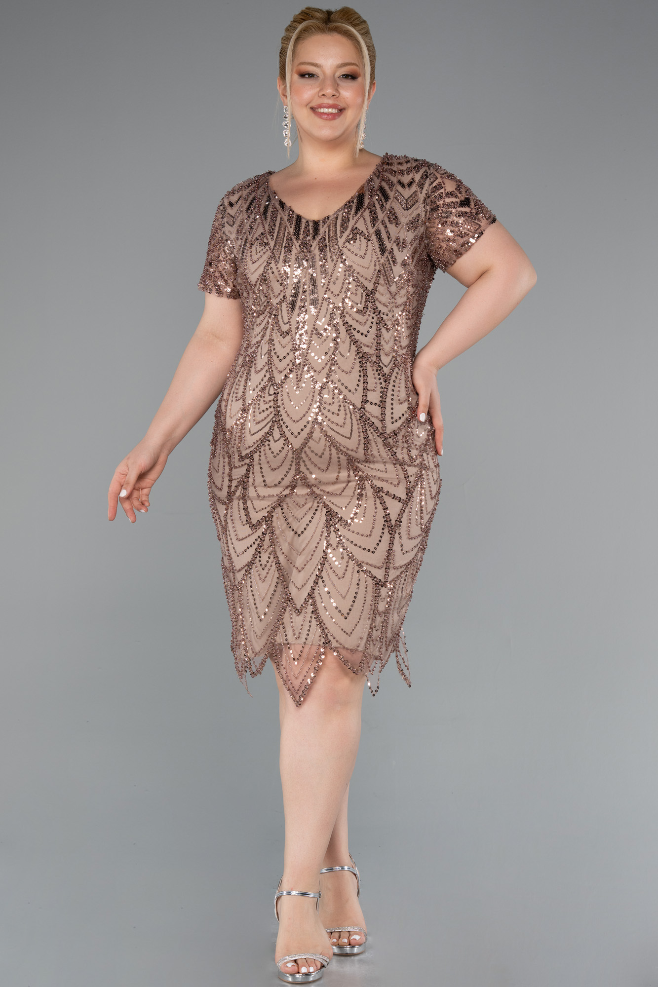 Cappuccıno Kısa Kol V Yaka Taşlı Büyük Beden Davet Elbisesi ABK2380