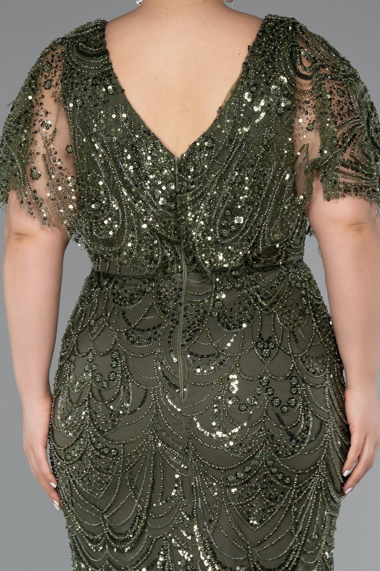 Haki Kısa Kol V Yaka Boncuklu Uzun Büyük Beden Abiye ABU4950 - Görsel 4