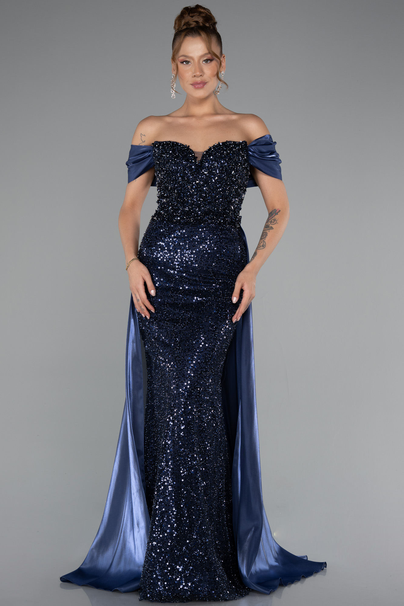 Lacivert Kayık Yaka Uzun Taşlı Özel Tasarım Abiye ABU5099