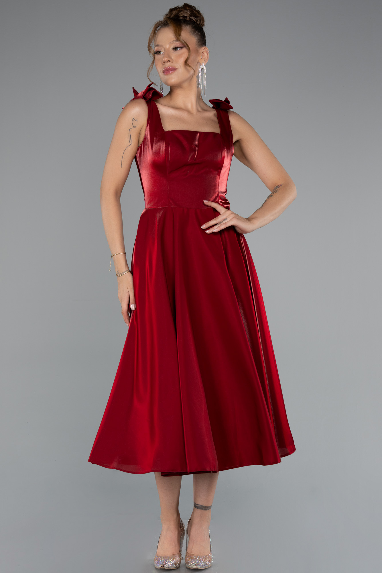 Bordo Kolsuz Kare Yaka Midi Saten Davet Elbisesi ABK2388