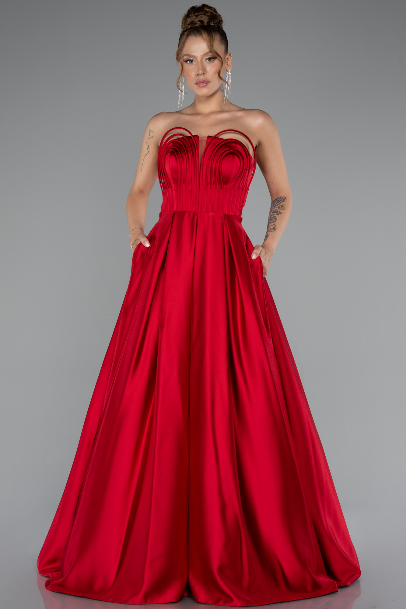 Kırmızı Straplez Uzun Saten Abiye Elbise ABU5105