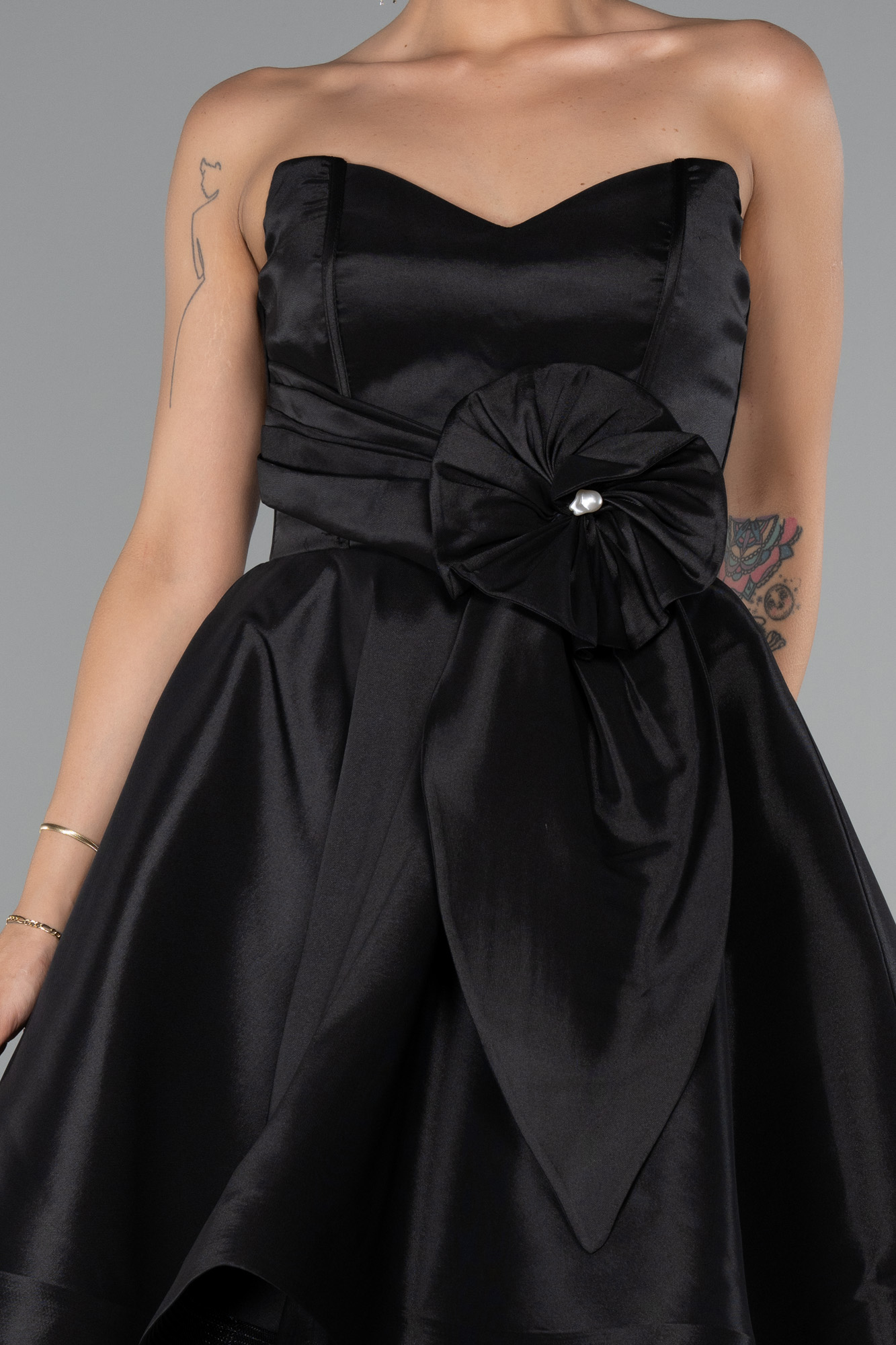 Siyah Straplez Kısa Saten Davet Elbisesi ABK2393 - Görsel 3