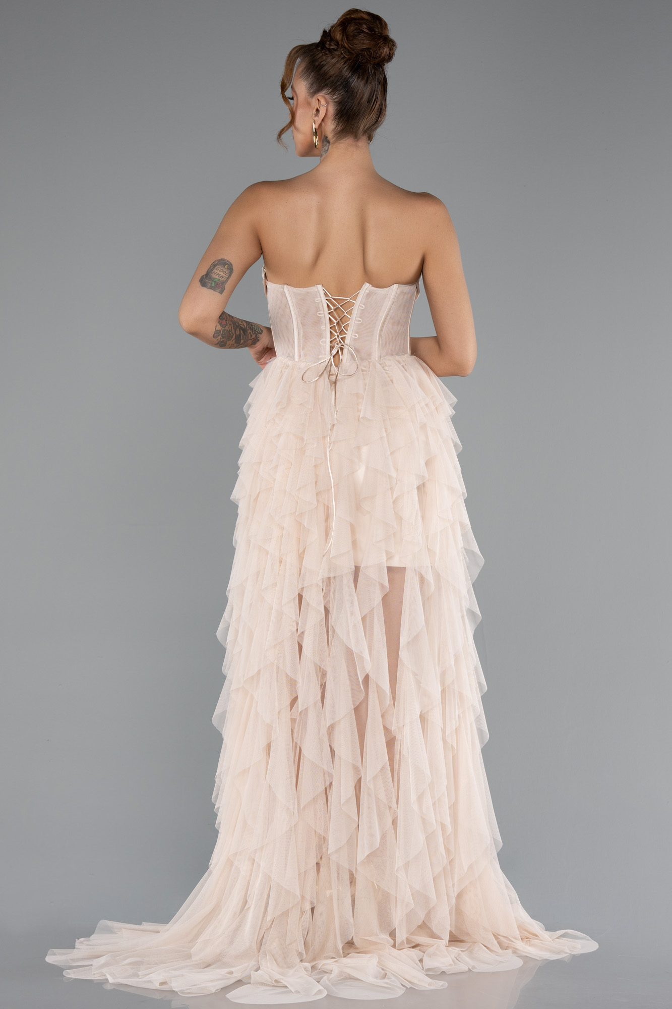 Bej Straplez Kat Kat Etekli Yırtmaçlı Uzun Abiye ABU5071 - Görsel 2