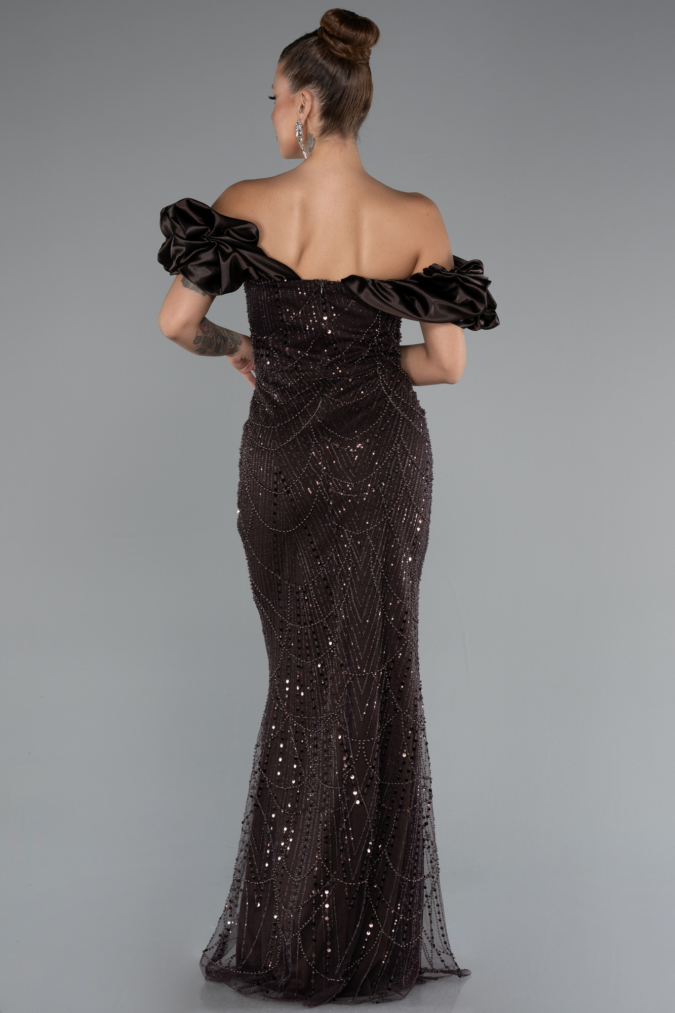 Koyu Kahve Kısa Kol Boncuklu Uzun Taşlı Balık Abiye ABU4509 - Görsel 2