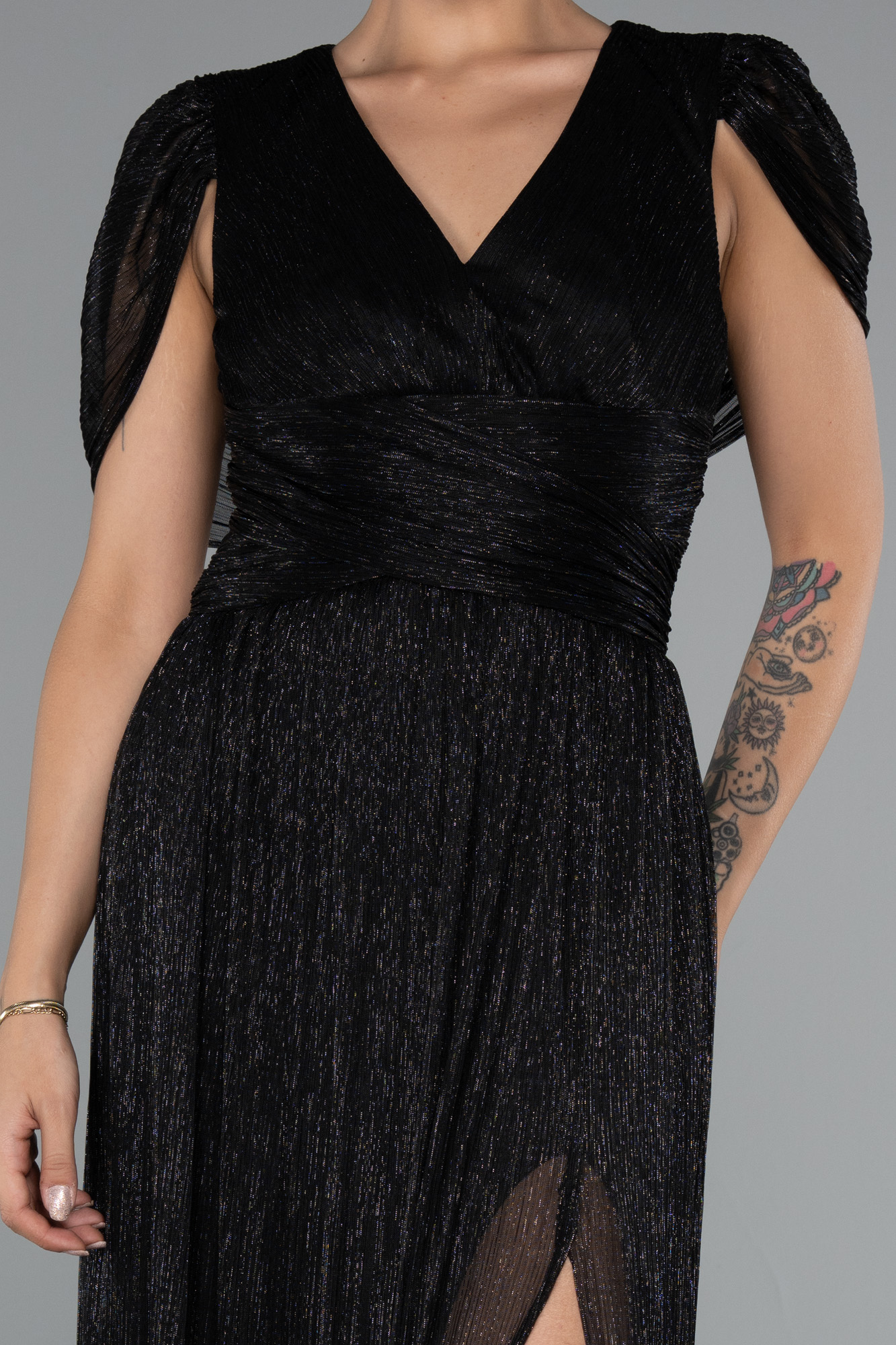 Siyah Kısa Kol Bacak Dekolteli Uzun Simli Abiye ABU5098 - Görsel 3