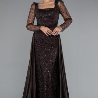 Koyu Kahve Uzun Kol Taşlı Saten Kuyruk Aksesuarlı Abiye ABU4603