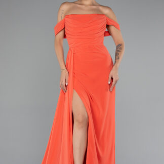 Turuncu Kayık Yaka Yırtmaçlı Uzun Şifon Abiye Elbise ABU4925