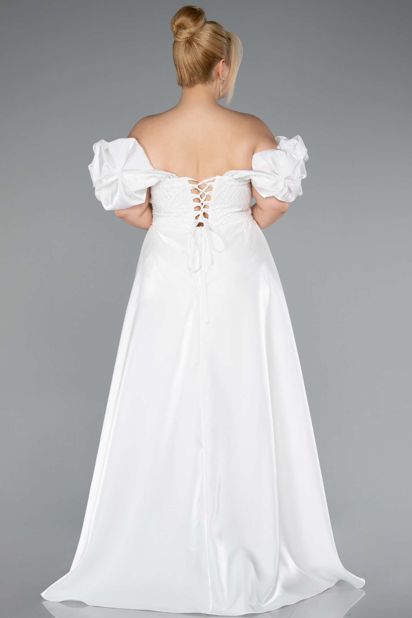 Ekru Kayık Yaka Kuyruklu Uzun Boncuklu Büyük Beden Abiye ABU5155 - Görsel 3