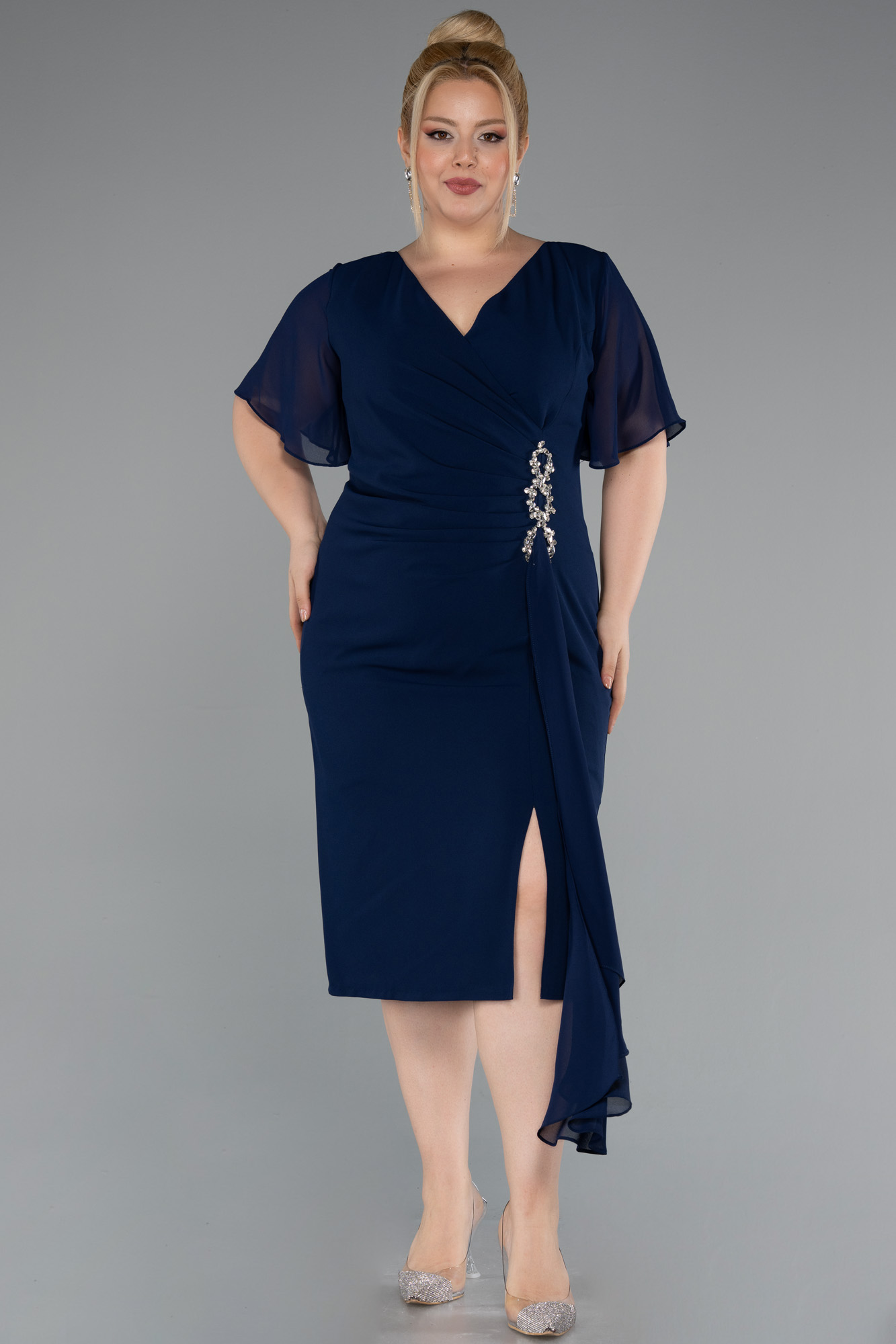 Siyah Şifon Kısa Kol Midi Büyük Beden Davet Elbisesi ABK2401 - Görsel 5