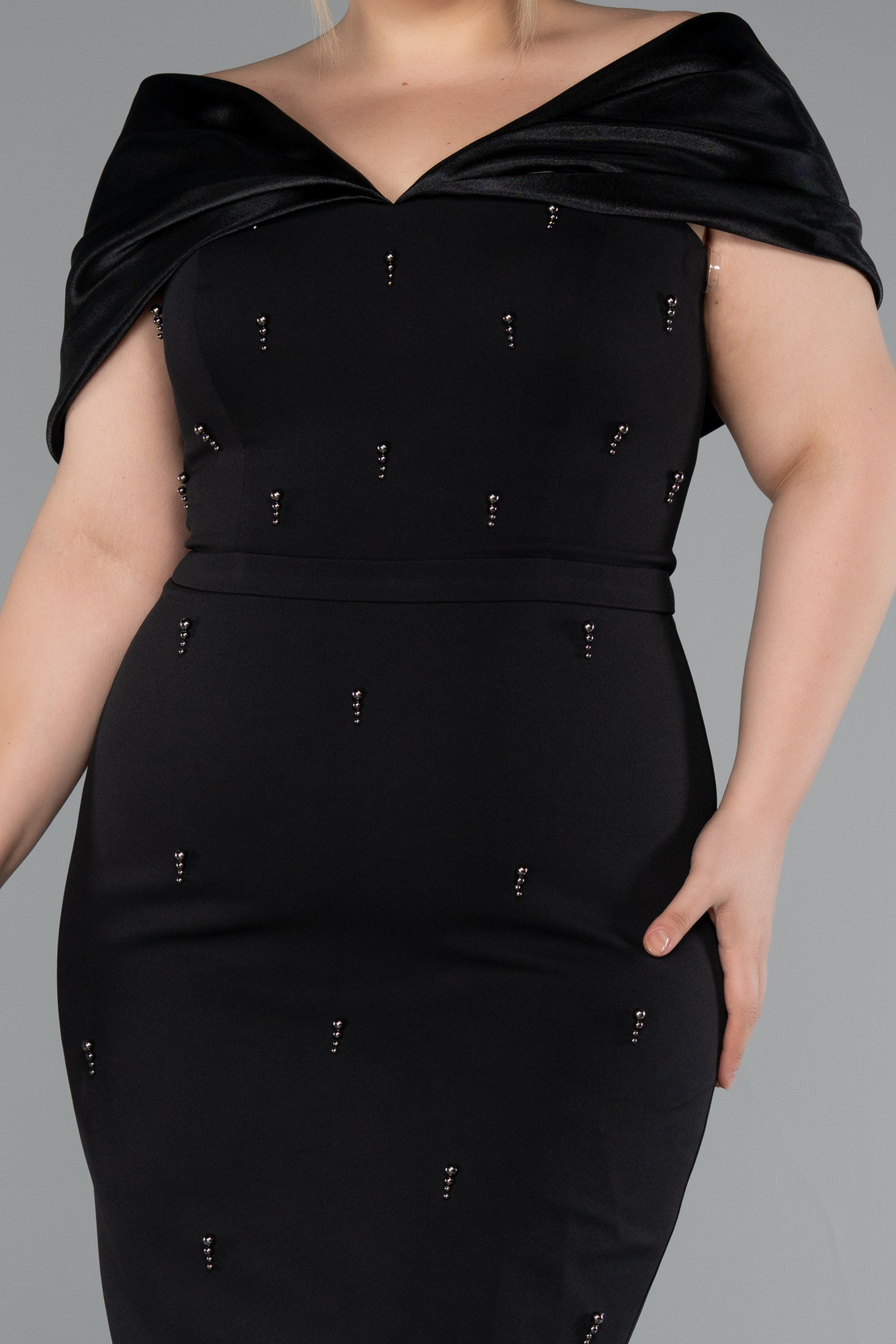 Siyah Kayık Yaka Taşlı Midi Büyük Beden Davet Elbisesi ABK2400 - Görsel 3