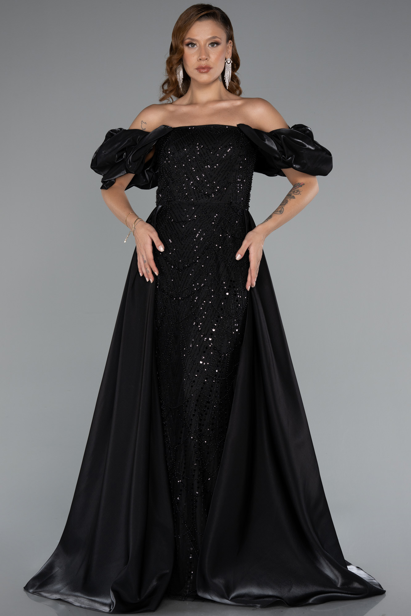 Siyah Kayık Yaka Saten Kuyruklu Uzun Boncuklu Abiye ABU5154