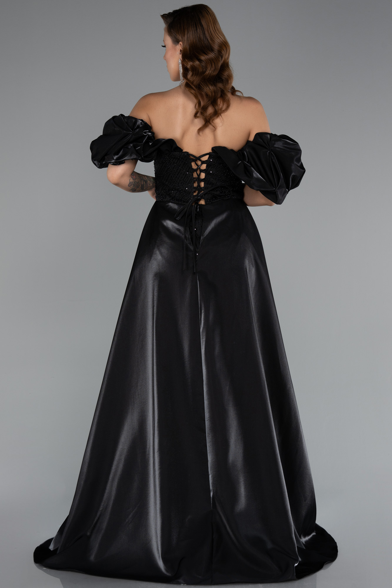 Siyah Kayık Yaka Saten Kuyruklu Uzun Boncuklu Abiye ABU5154 - Görsel 2