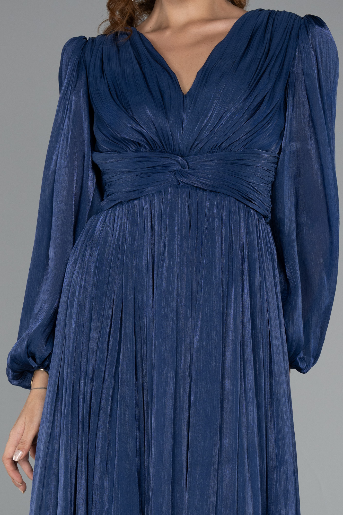 Lacivert Uzun Kol V Yaka Şifon Abiye ABU5161 - Görsel 3