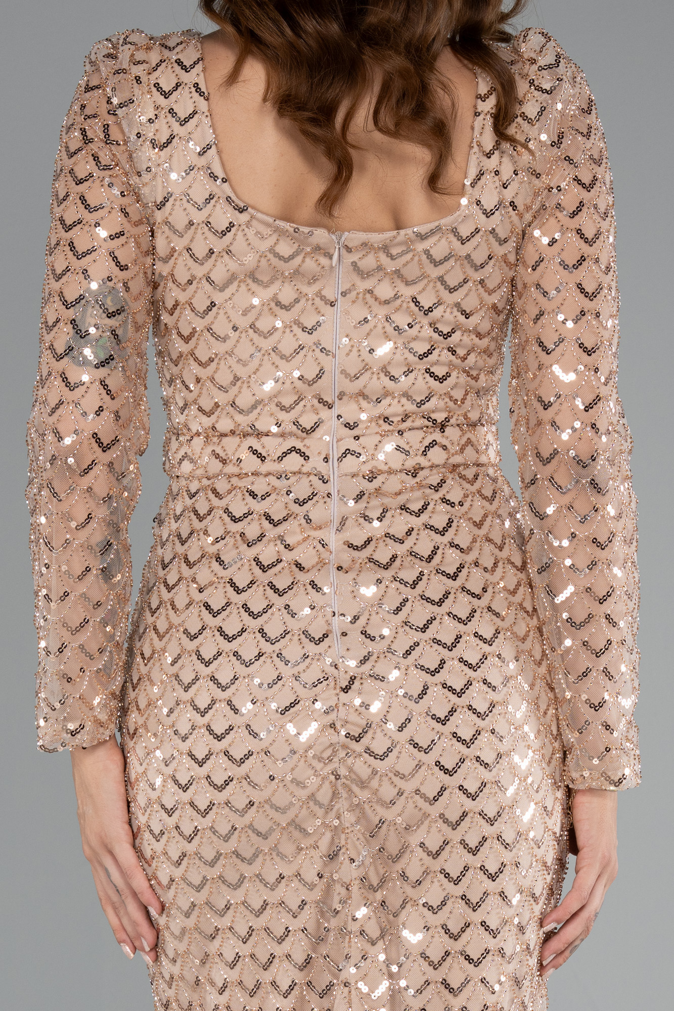 Gold Uzun Kol Kare Yaka Boncuklu Abiye Elbise ABU5253 - Görsel 5