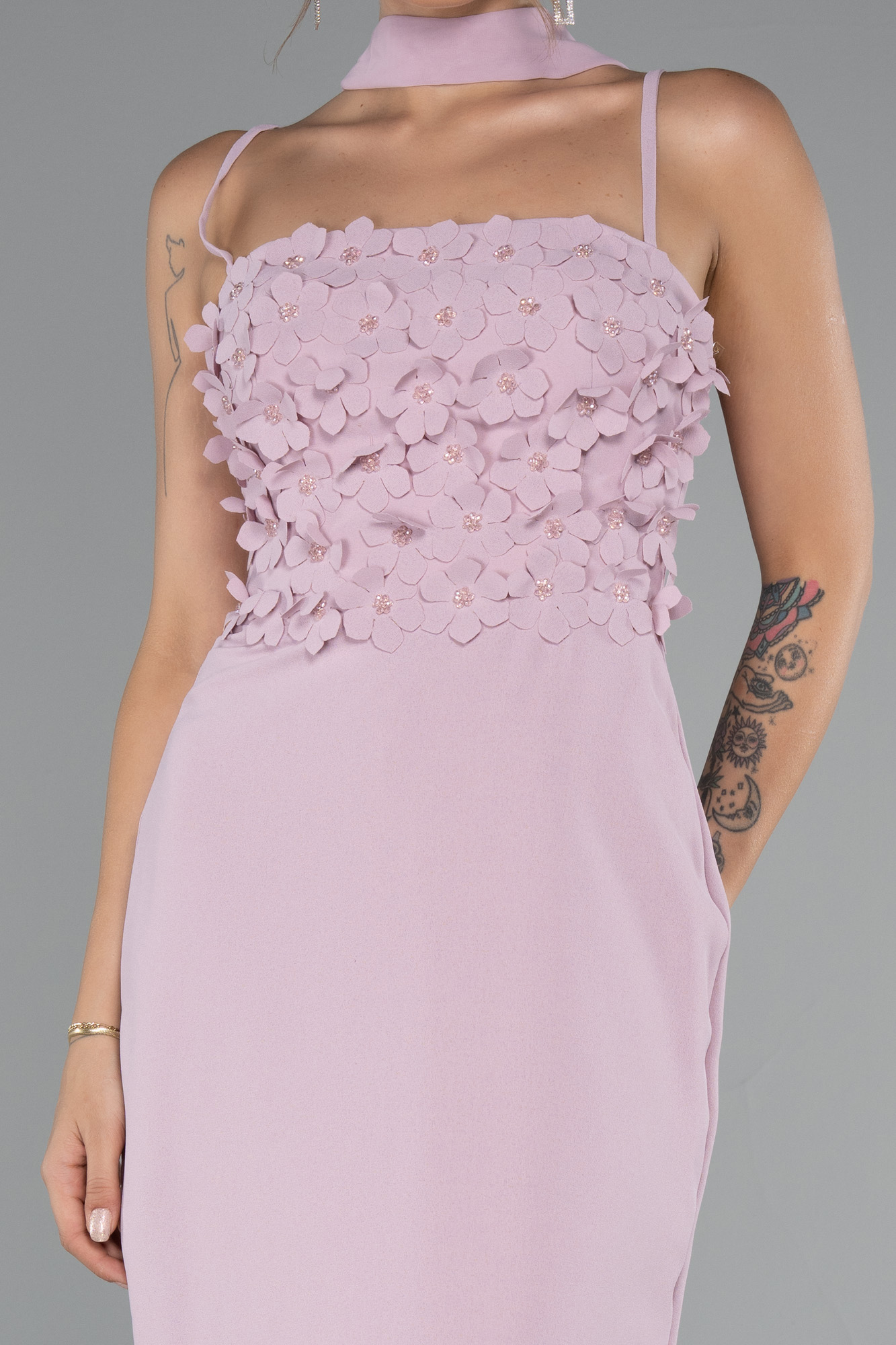 Pudra Askılı Üç Boyut Çiçekli Şallı Uzun Abiye Elbise ABU5181 - Görsel 3