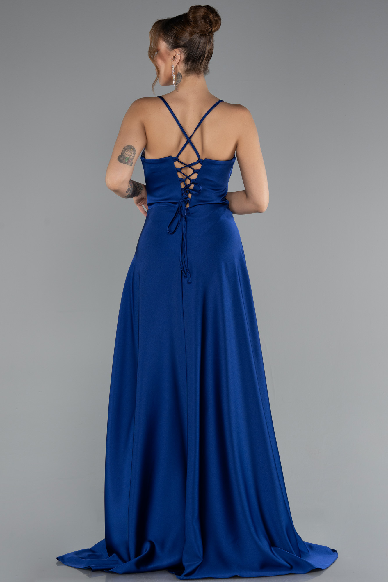 Parlement Bacak Dekolteli Uzun Saten Mezuniyet Elbisesi ABU5184 - Görsel 2