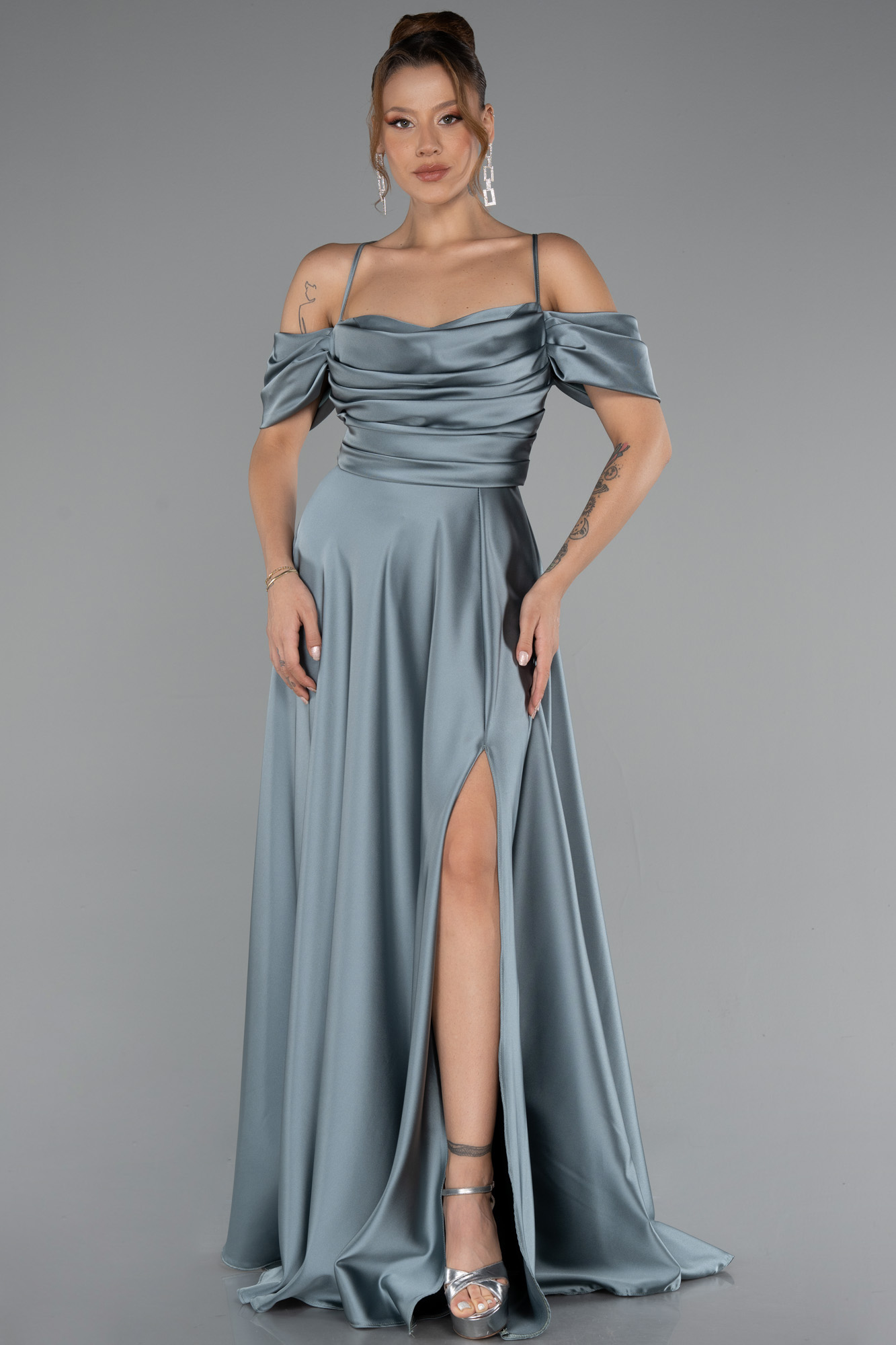 Mint Yırtmaçlı Uzun Saten Mezuniyet Elbisesi ABU4703