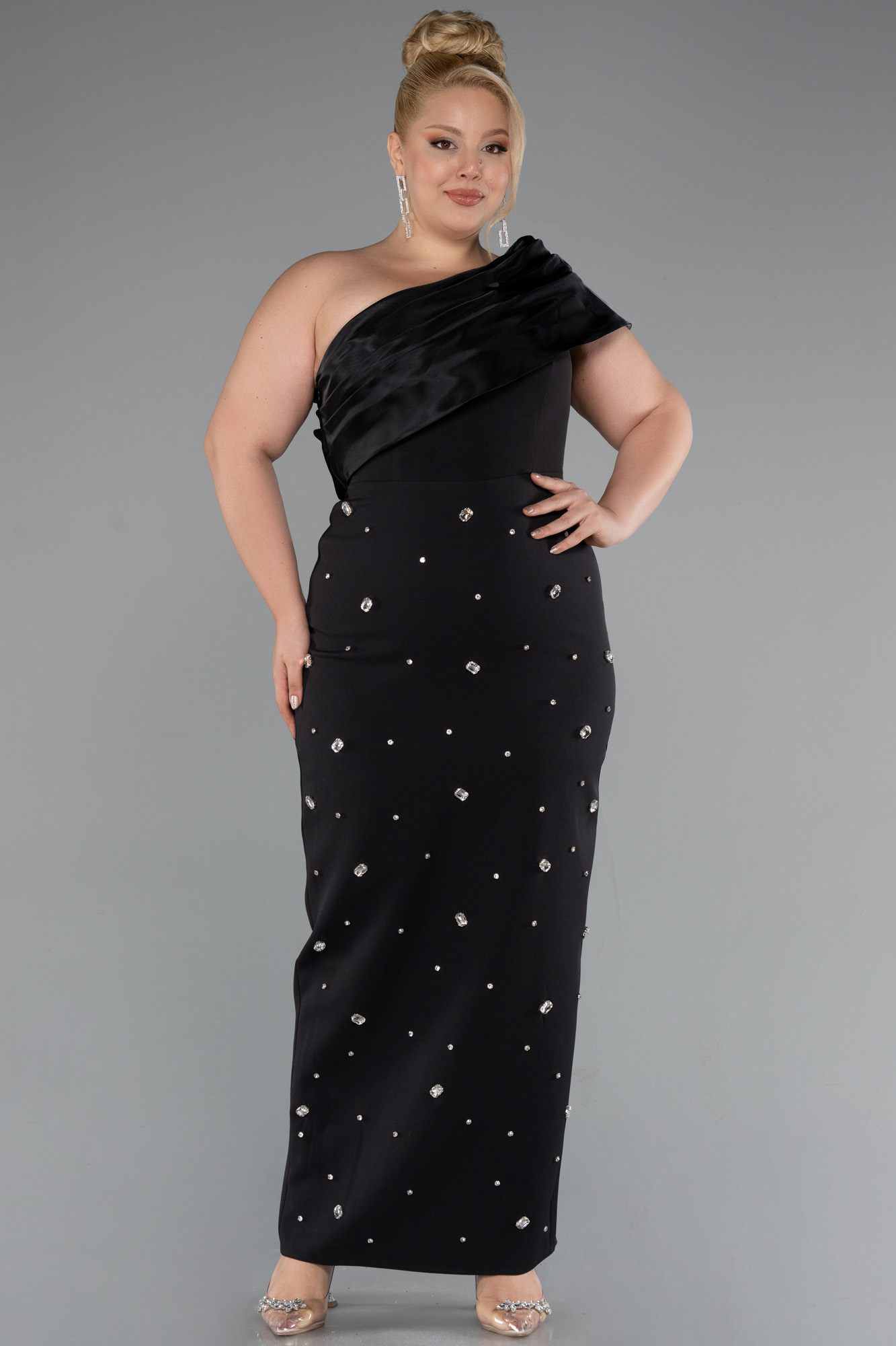 Siyah Tek Omuz Taşlı Midi Büyük Beden Davet Elbisesi ABK2414