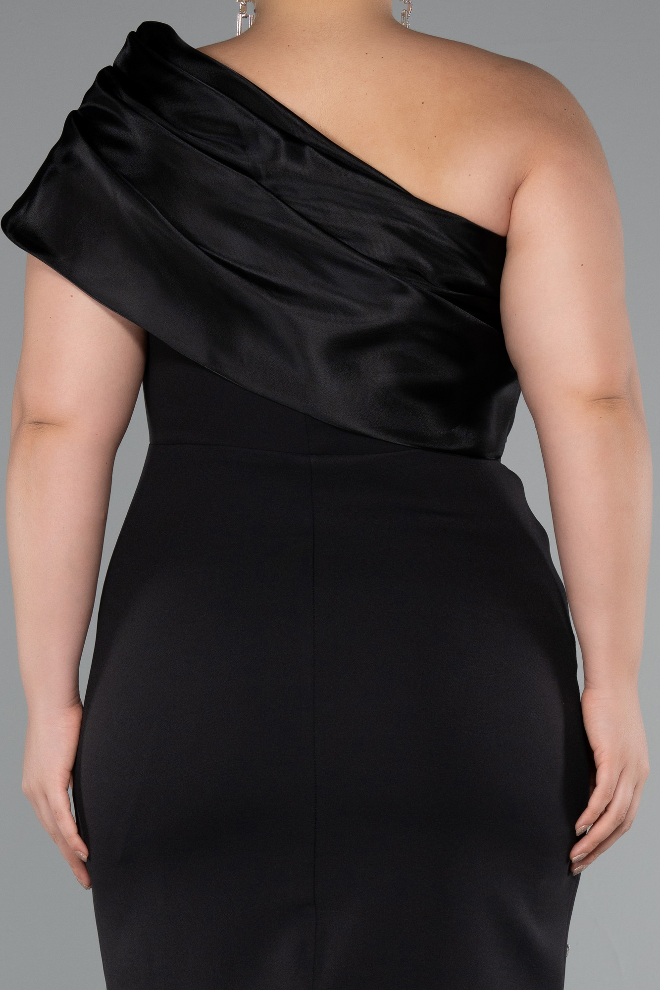 Siyah Tek Omuz Taşlı Midi Büyük Beden Davet Elbisesi ABK2414 - Görsel 4