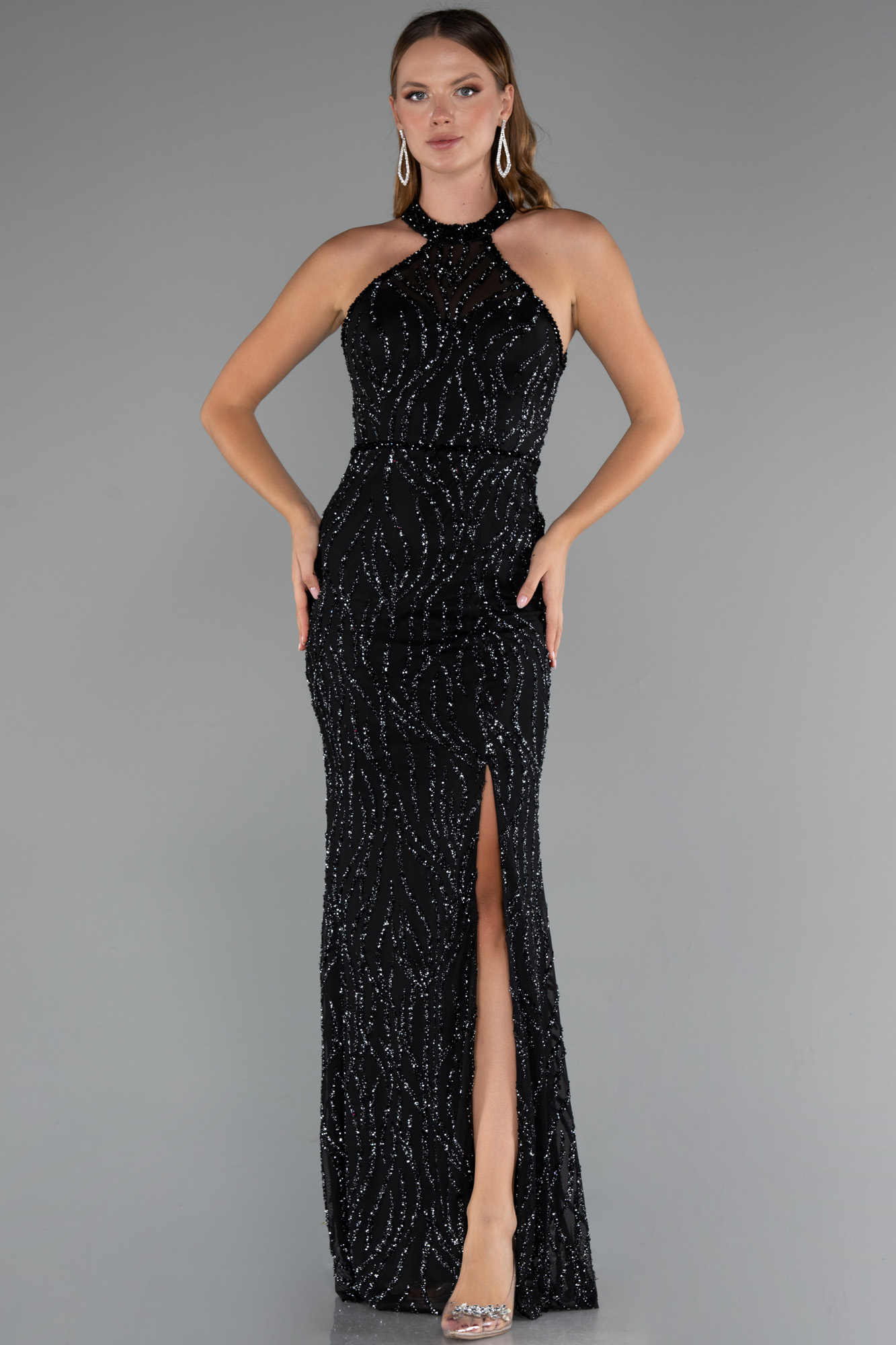 Siyah Halter Yaka Bacak Dekolteli Uzun Simli Abiye ABU5213