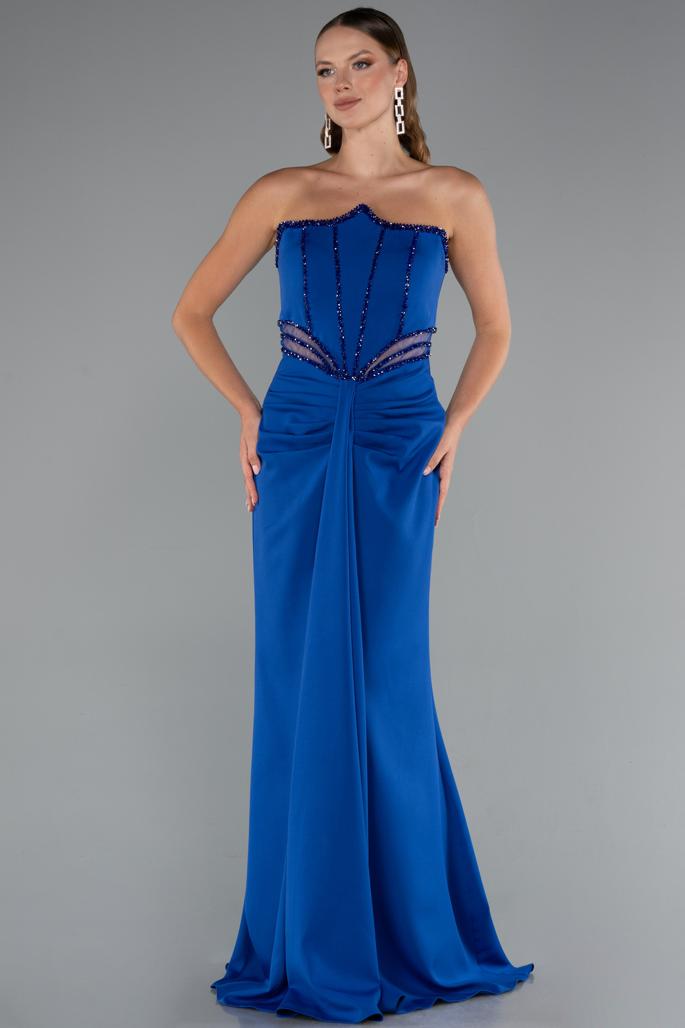 Saks Mavi Taş İşlemeli Straplez Uzun Abiye Elbise ABU5227