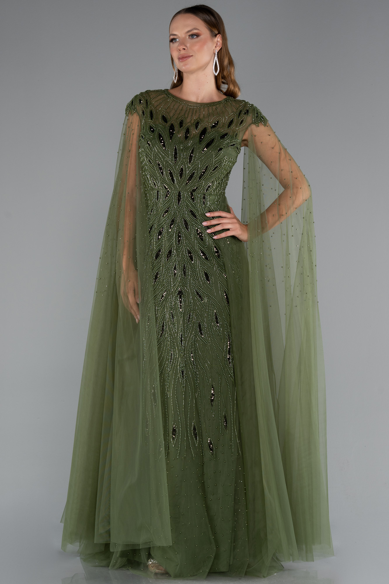 Haki Taş İşleme Pelerinli Uzun Özel Tasarım Abiye ABU4707