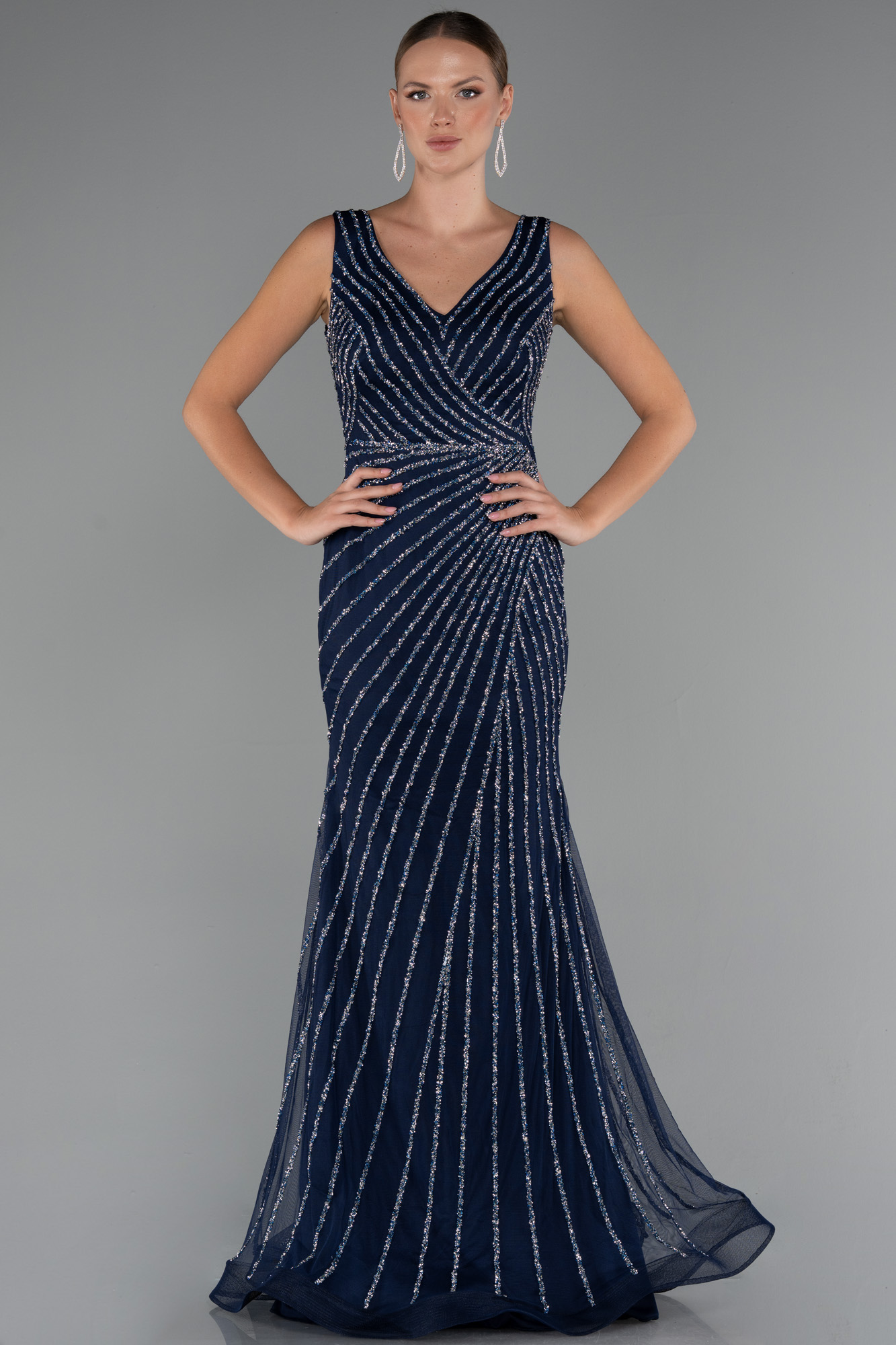 Lacivert Kolsuz Uzun Taşlı Özel Tasarım Abiye Elbise ABU5255