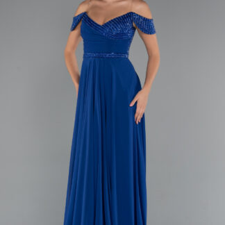 Saks Mavi Pullu Kayık Yaka Uzun Şifon Abiye Elbise ABU5225