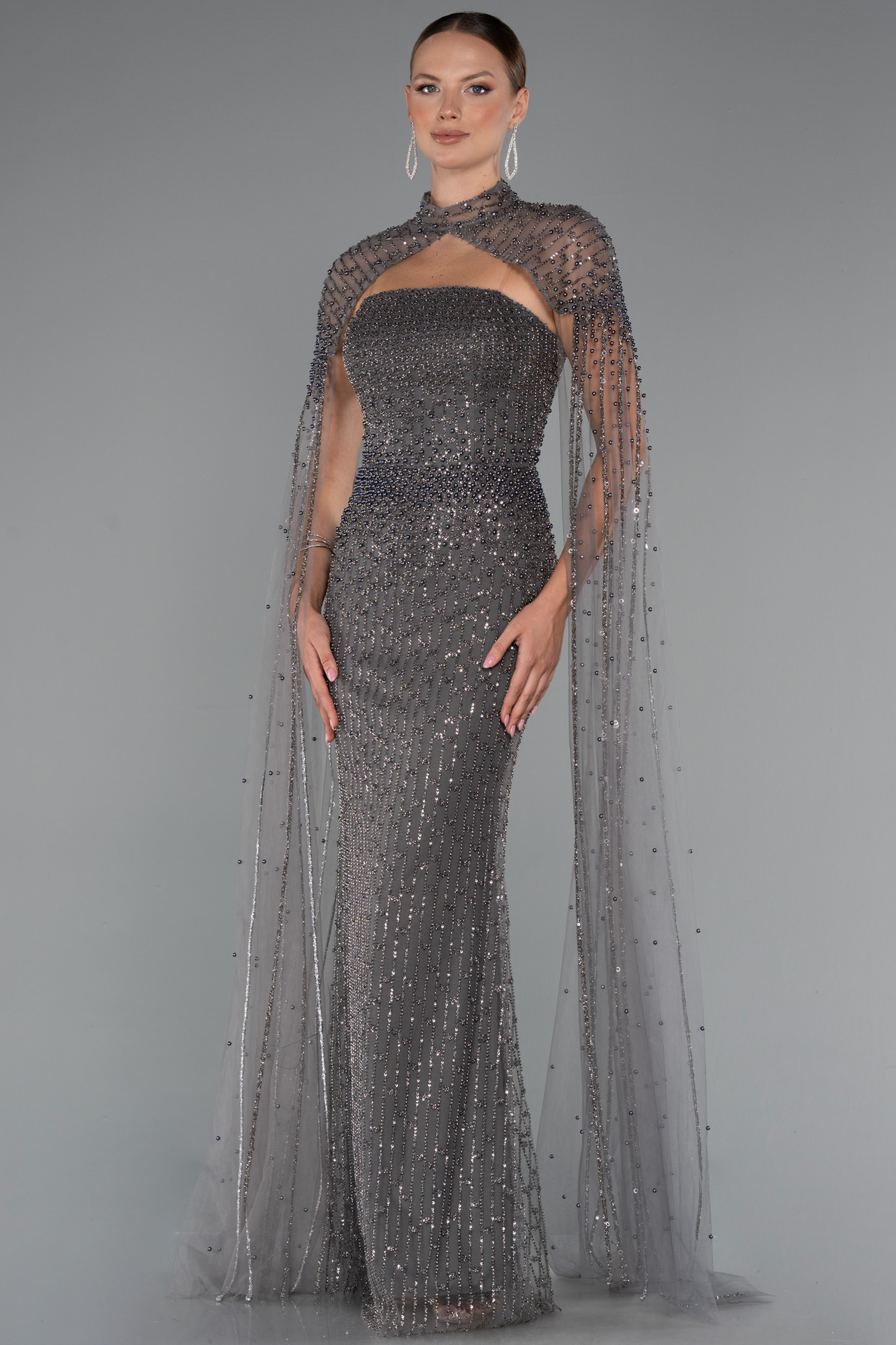 Antrasit Straplez Pelerin Detaylı Uzun Boncuklu Abiye ABU5236