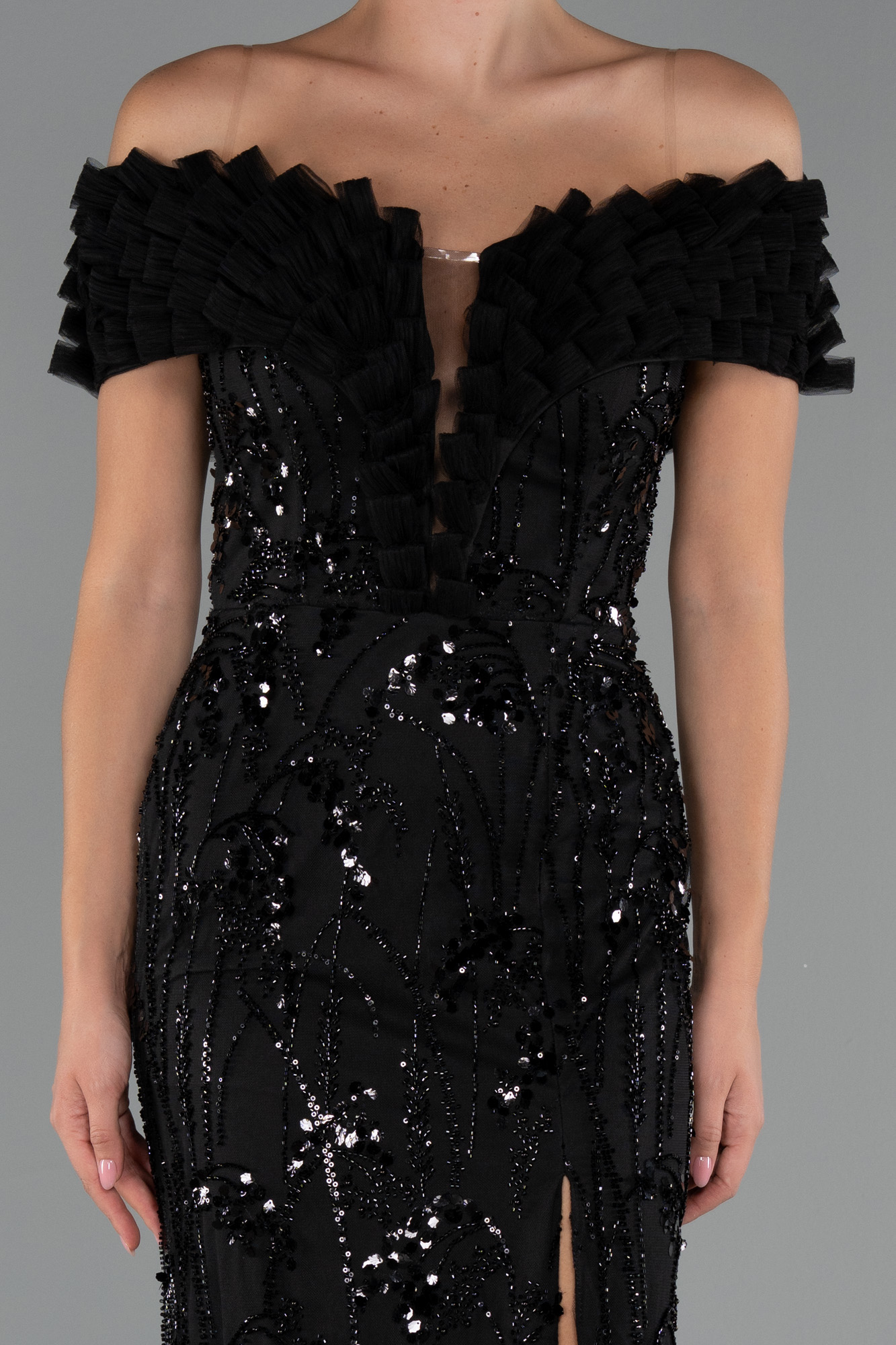 Siyah Kayık Yaka Yırtmaçlı Uzun Taşlı Balık Abiye ABU5244 - Görsel 3