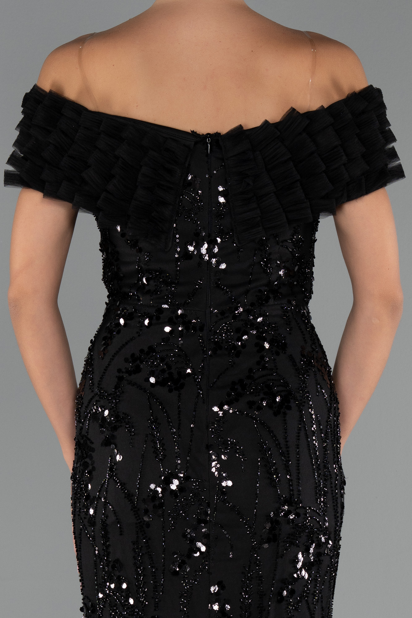 Siyah Kayık Yaka Yırtmaçlı Uzun Taşlı Balık Abiye ABU5244 - Görsel 4