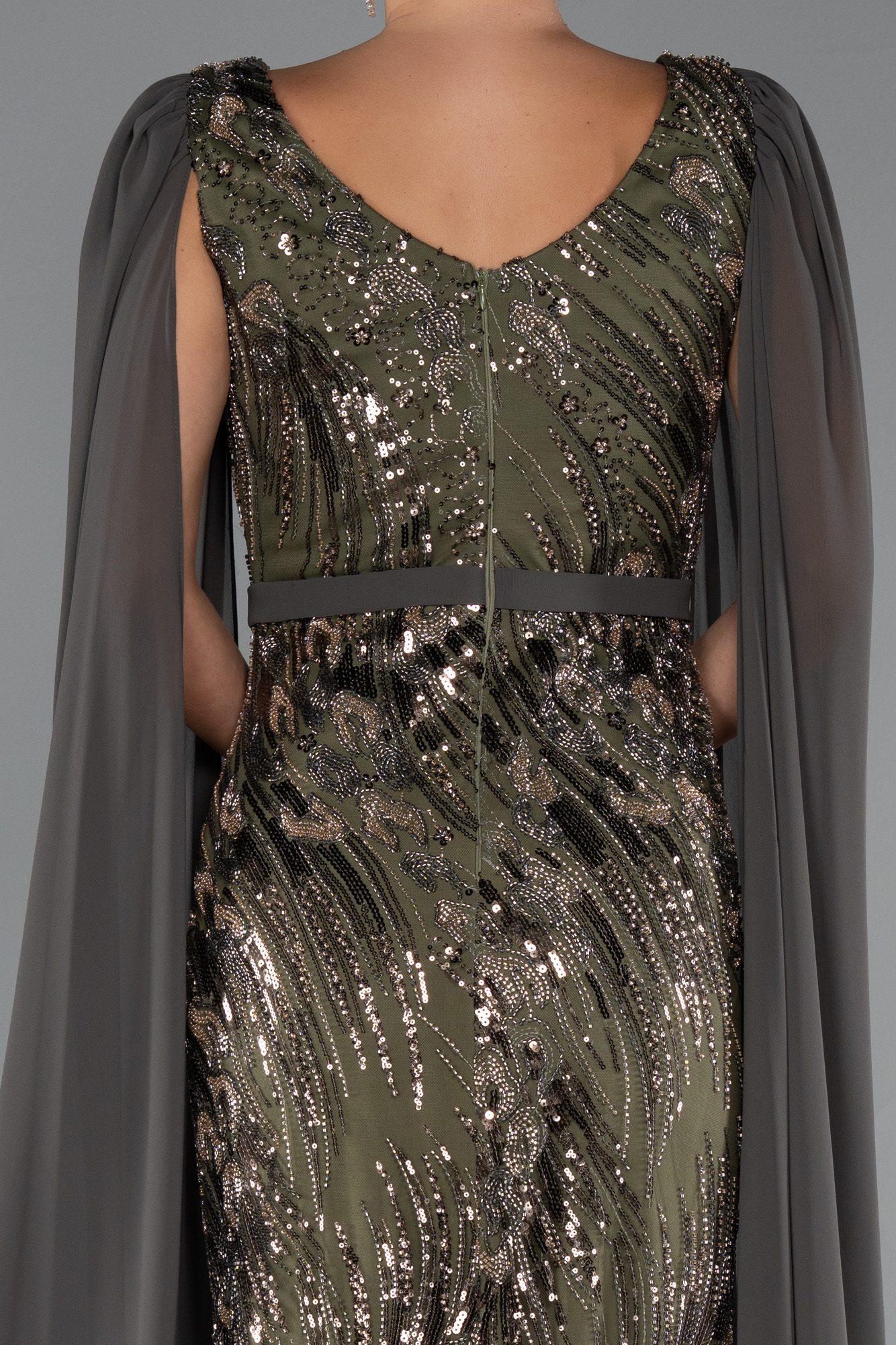 Haki Uzun Şal Kol Boncuk İşlemeli Yırtmaçlı Abiye Elbise ABU5248 - Görsel 4